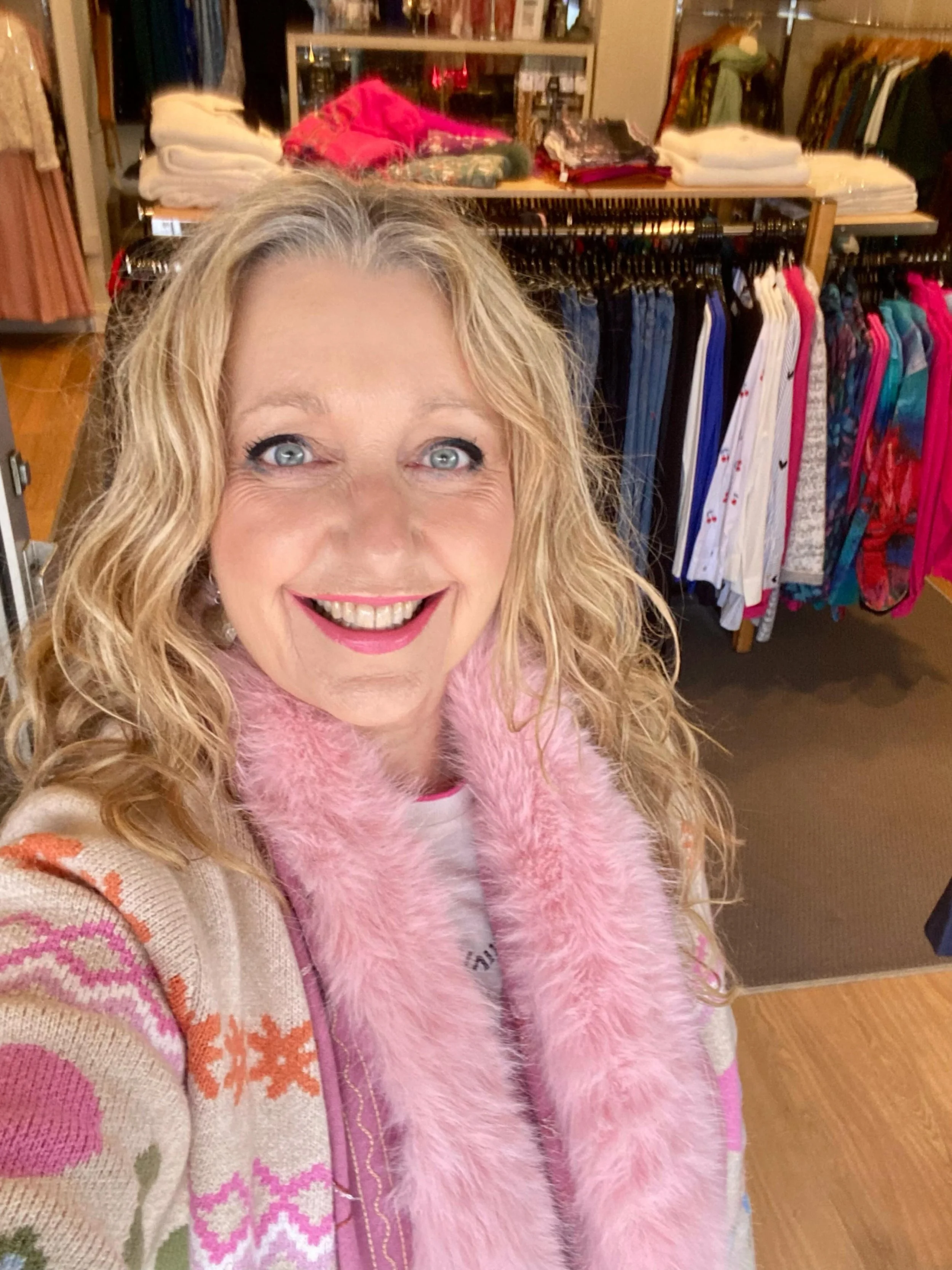 Come on into the warmth and joy that is Ritz, and find yourself some fun fashion pieces to keep you cosy this Winter!💕🤩

Melbourne Boutique, Melbourne Winter, Winter Accessories, Boutique Fashion, Winter Style