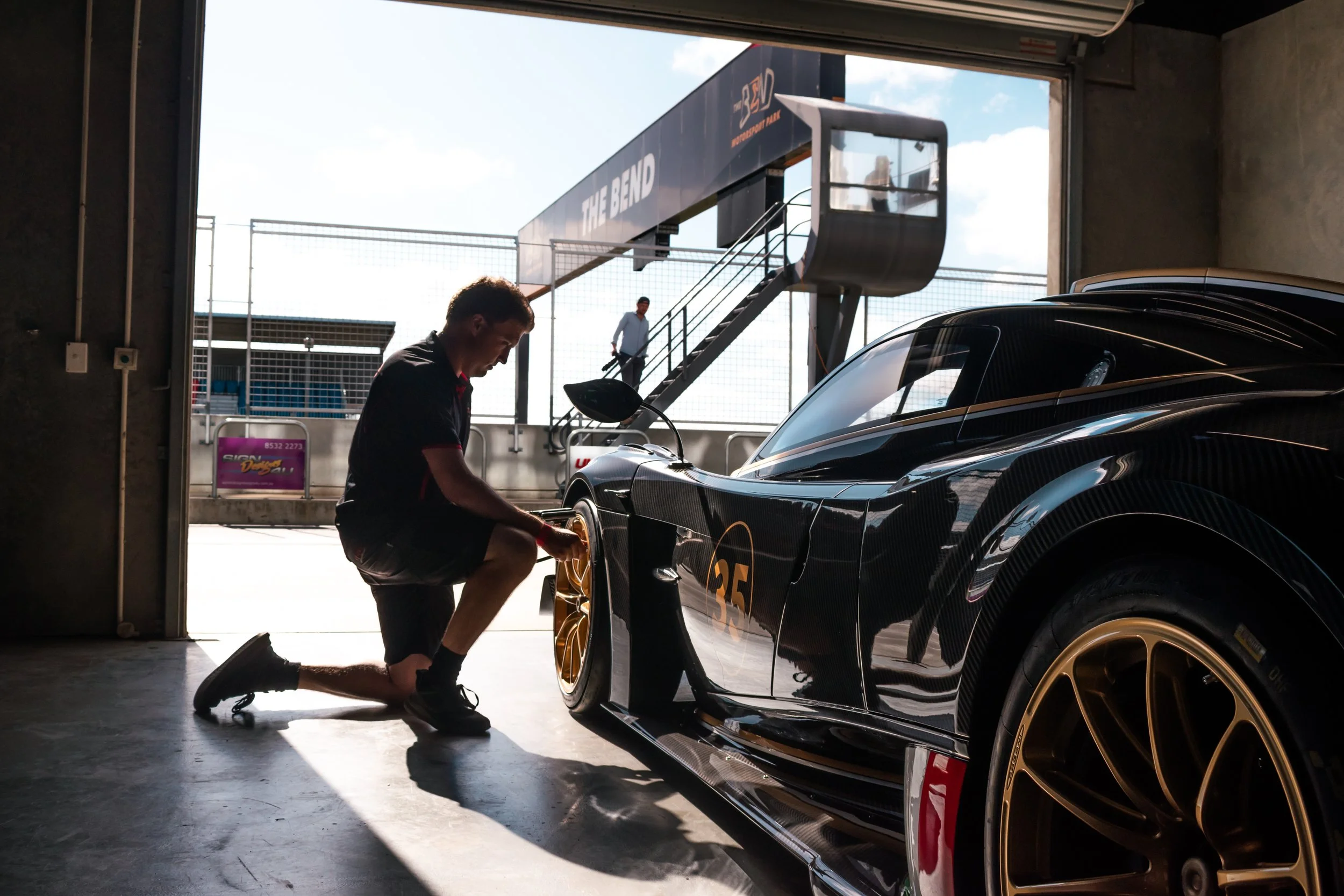 PAGANI-TheBend-12.jpg