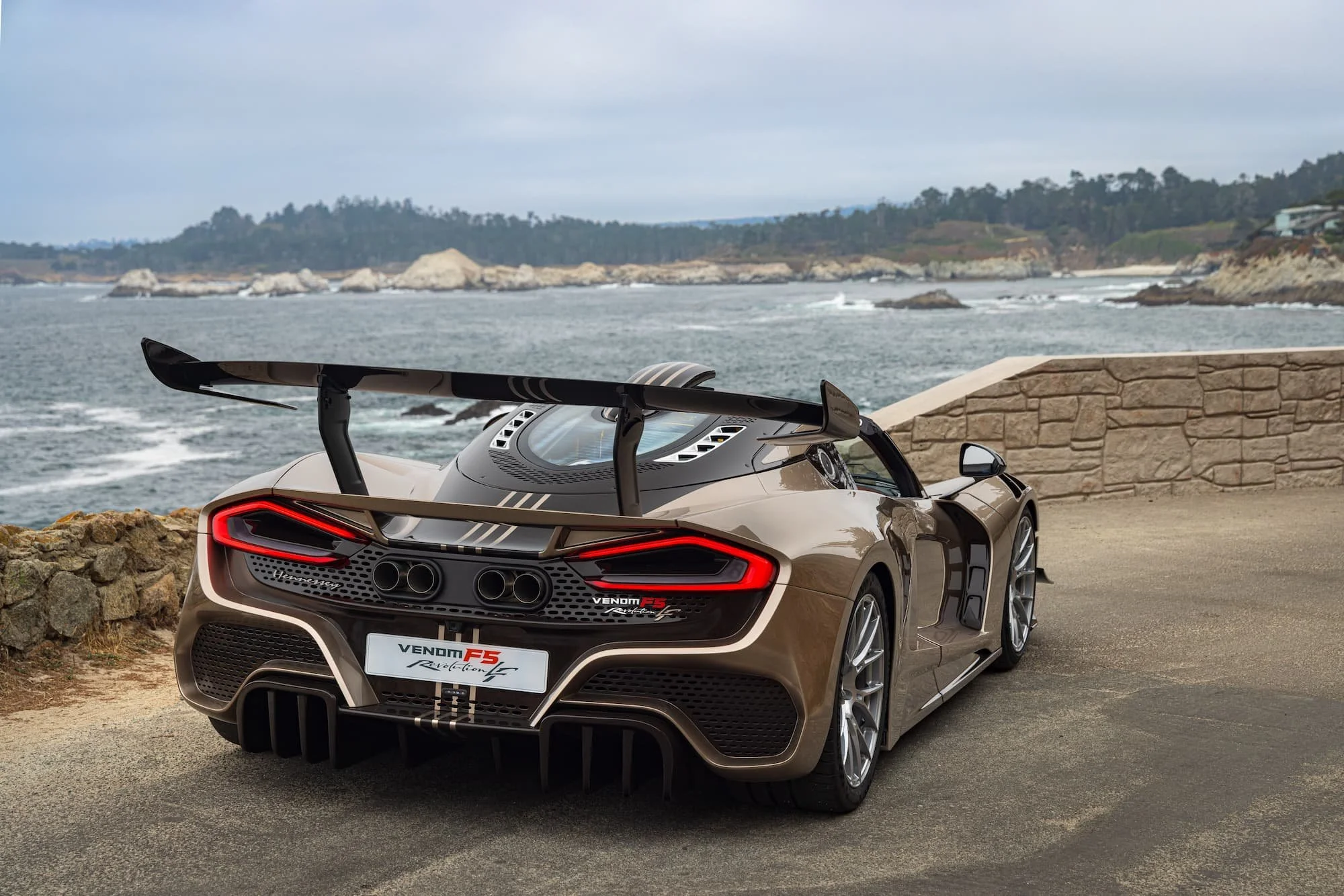 Hennessey-Unveils-1-of-1-Manual-Venom-F5-with-2031-HP-Low-4-1.jpg