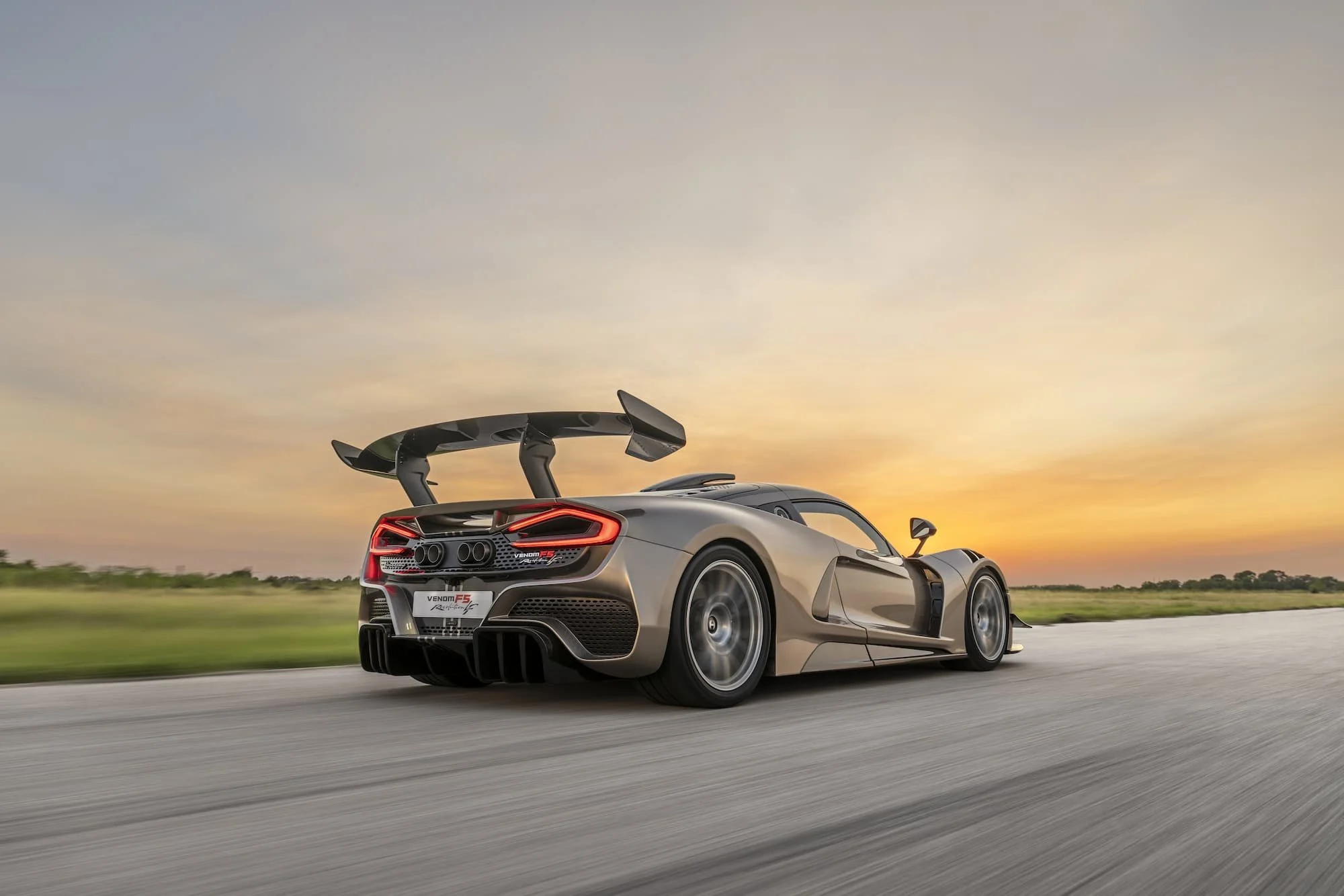 Hennessey-Unveils-1-of-1-Manual-Venom-F5-with-2031-HP-Low-9-1.jpg
