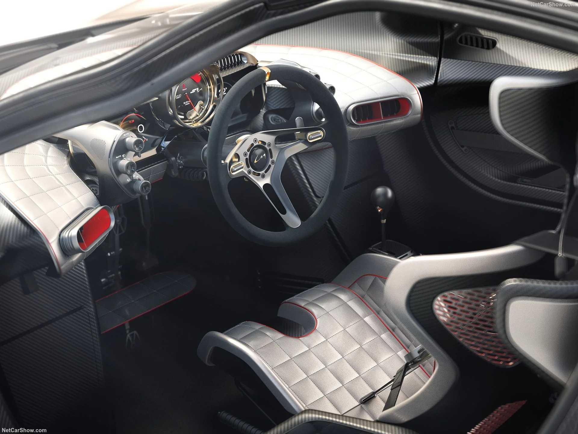 Gordon_Murray-S1_LM-2027-HD-58f5b67a1be7f8837e9f2169c476b066b436e56ee.jpg