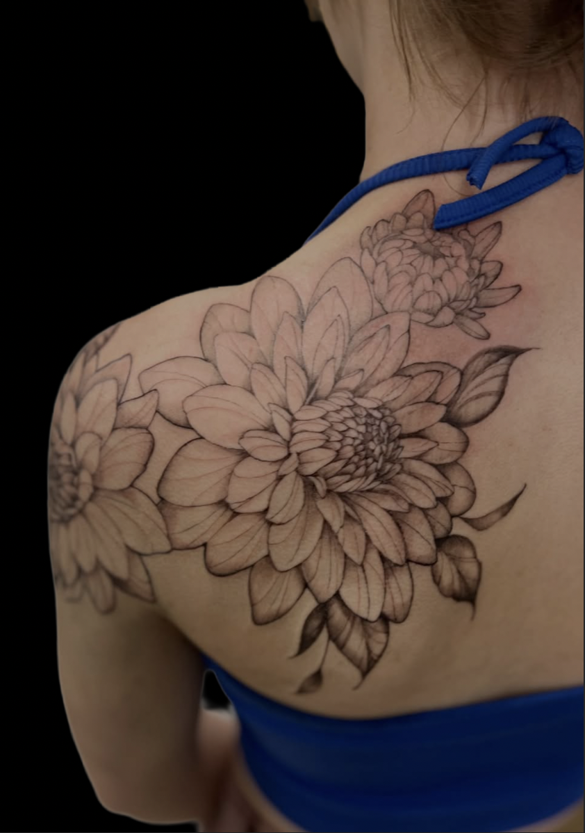 FLORAL SHOULDER TATTOO.png