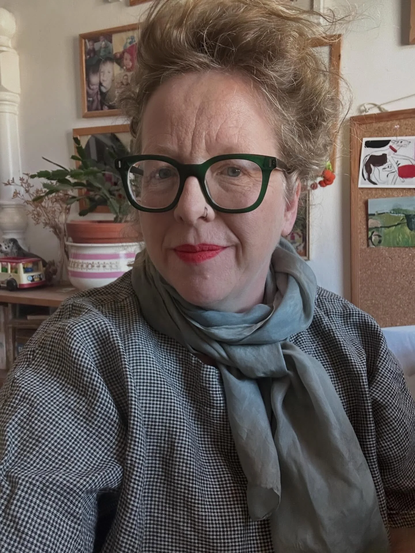Why am I posting a photo of my Nana, crikey no, it's me !
This is @find.amaker amaker week and today is #mystory. Hence the incredibly awkward photo.
I am a textile maker using solely natural colour which I grow or forage myself.
I was a painter for 