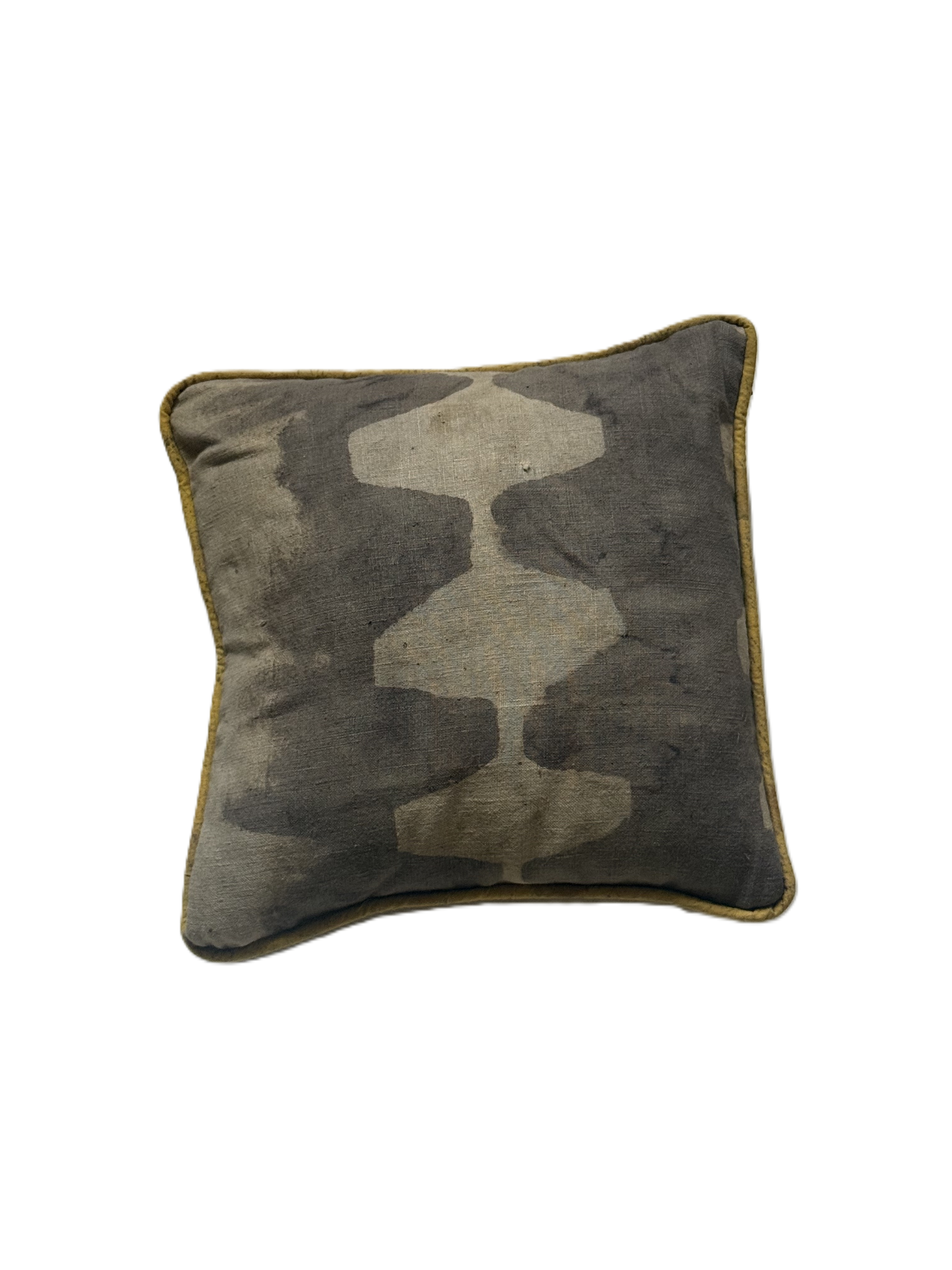 Small square cushion 004