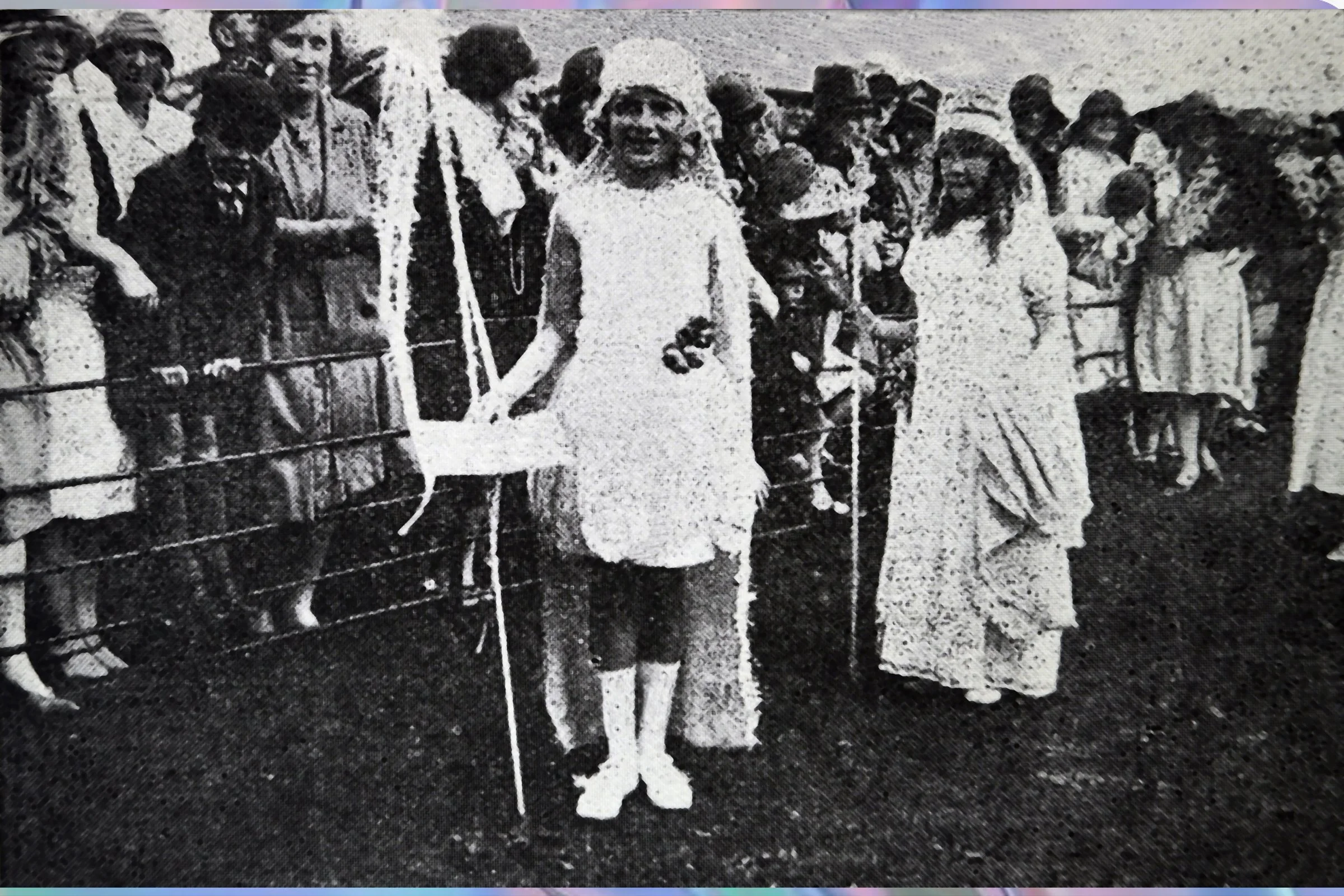  MAUREEN BREEN  CHILDREN'S QUEEN 1929, attendants IRENE HILLIER & MAY JONES