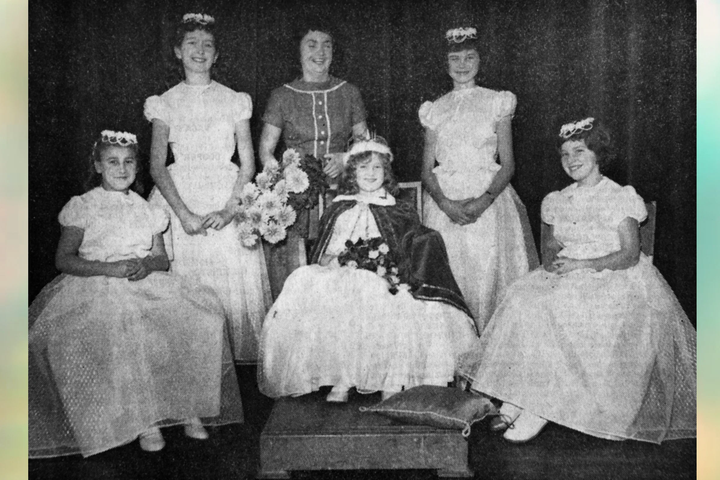  SYLVIA  with attendants MARILYN UDELL, PAULINE URCH, VIRGINIA FORTUNE & VIVIENNE WHITING 1959