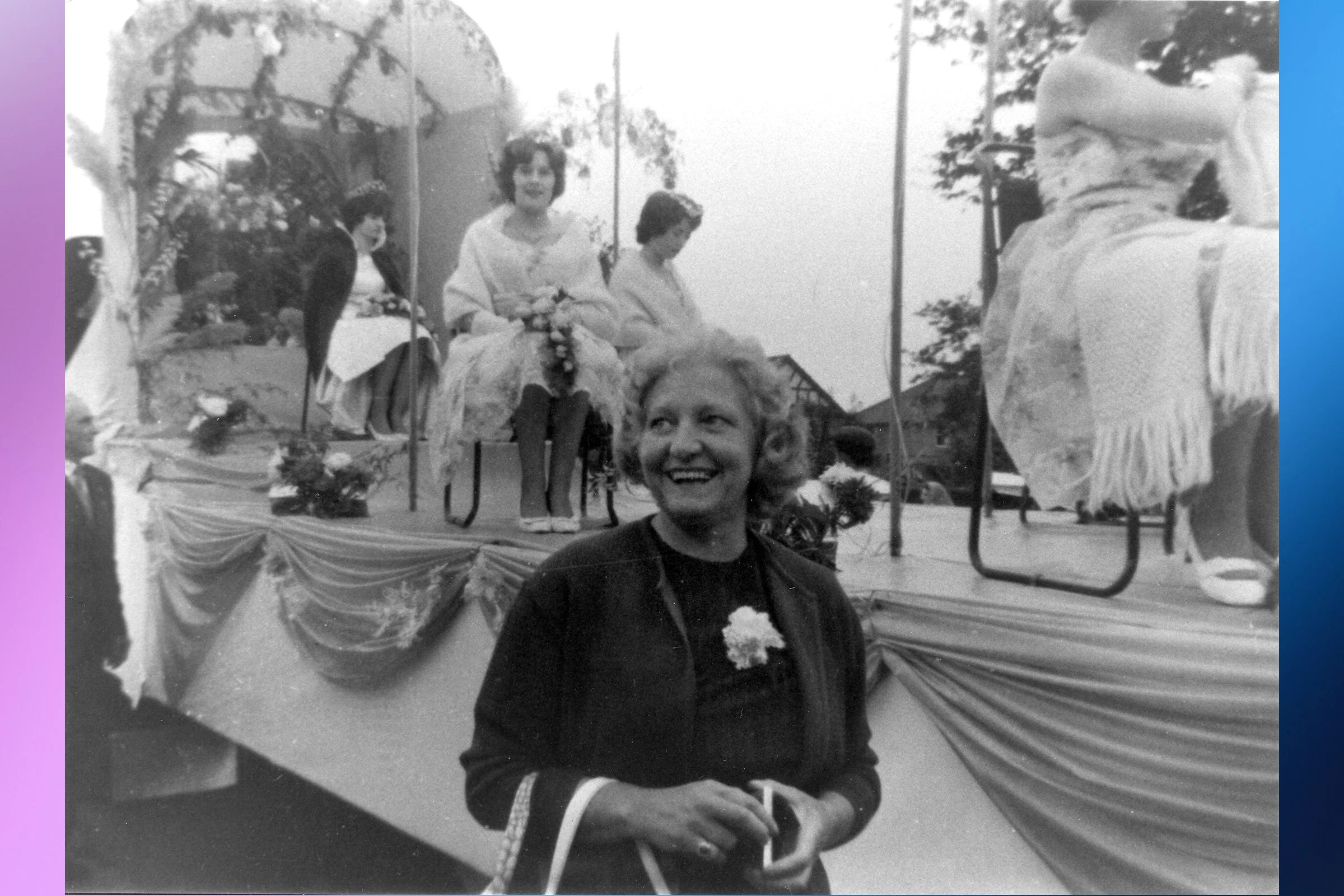  PAULINE  on float with PAULINE ATKINSON, CAROLE BUTTON, GILLIAN WHEELER & ROSEMARIE LATCHEM 1962