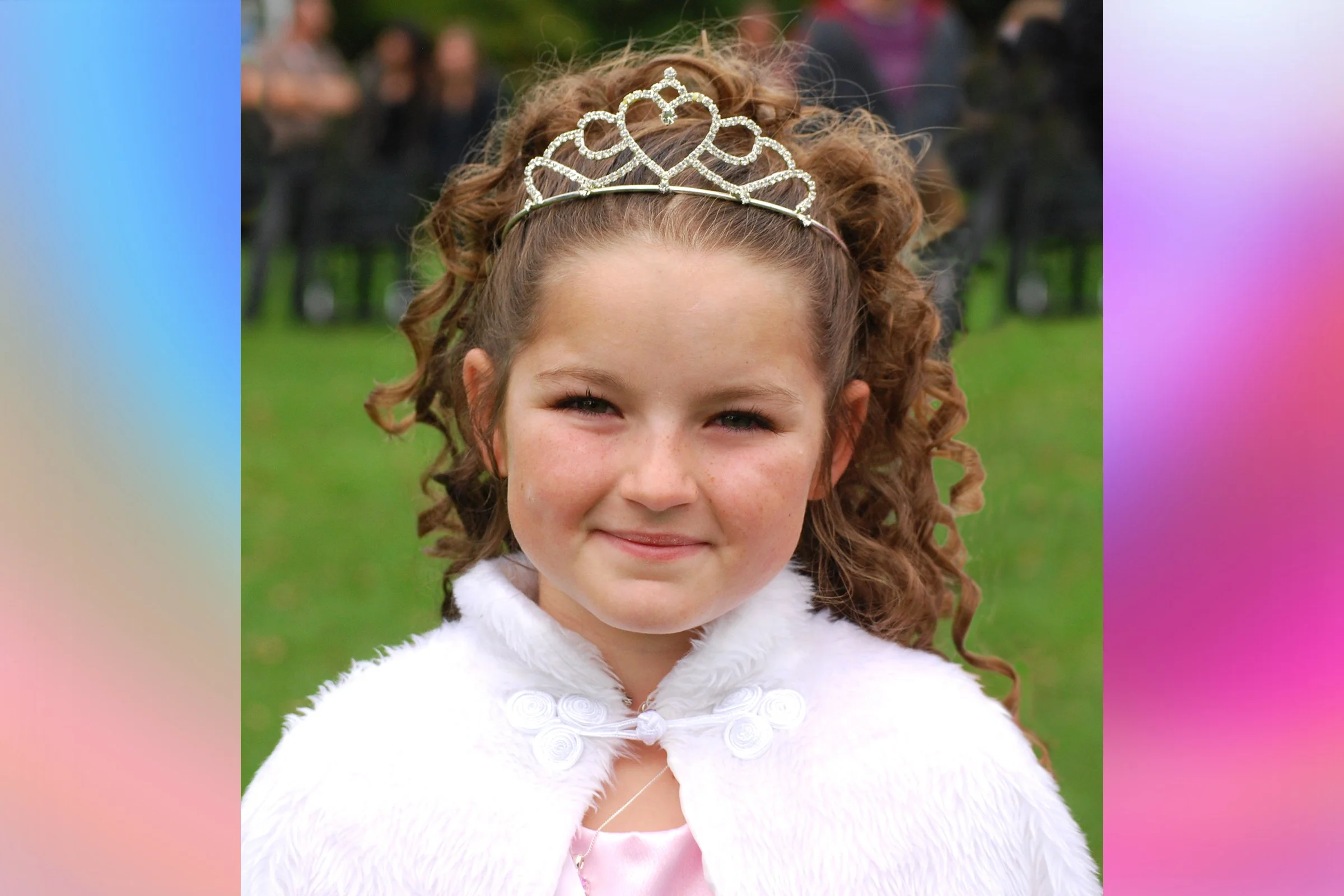 LOUISA MARTIN - Children's Attendant