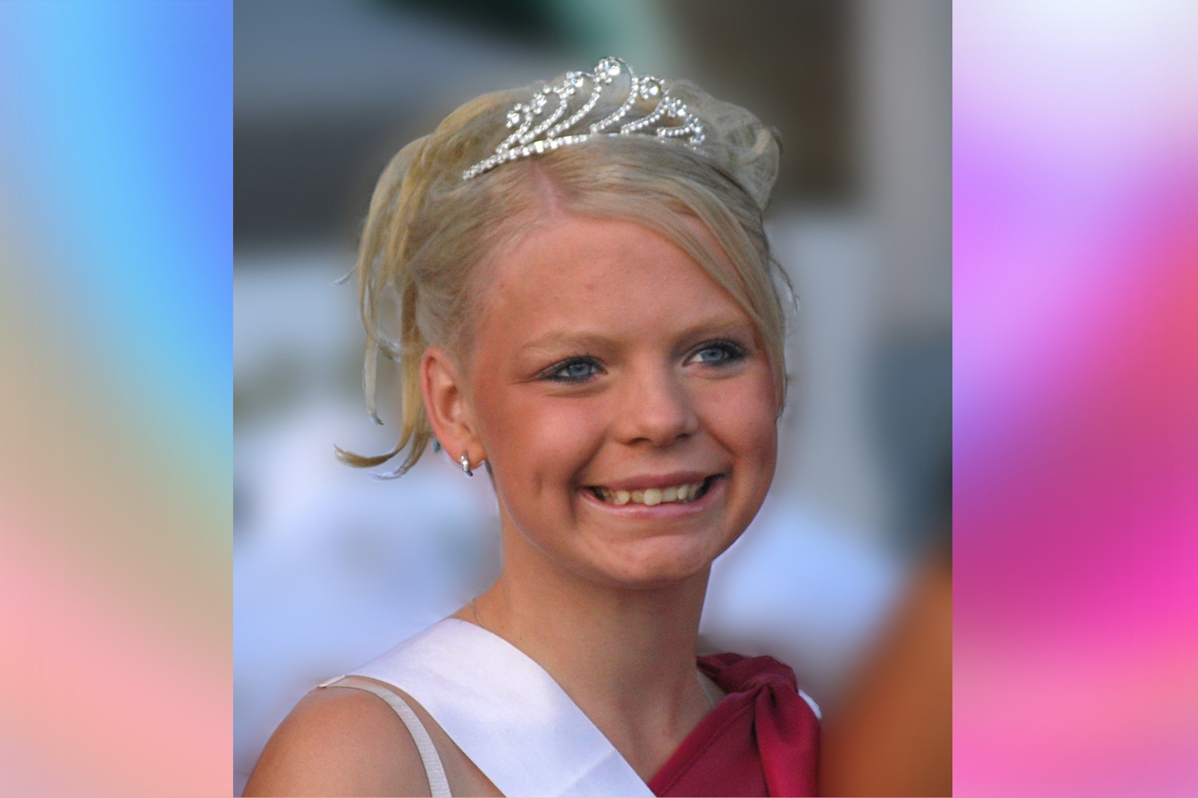 AMANDA COULSON - Attendant