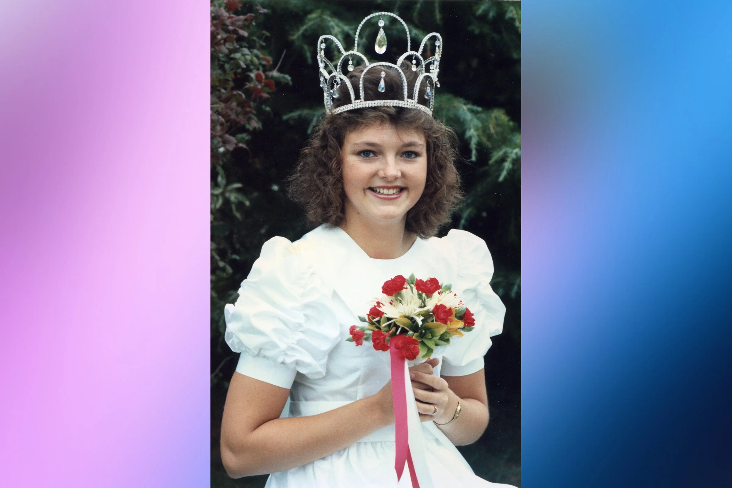  HELEN BARTON  - QUEEN