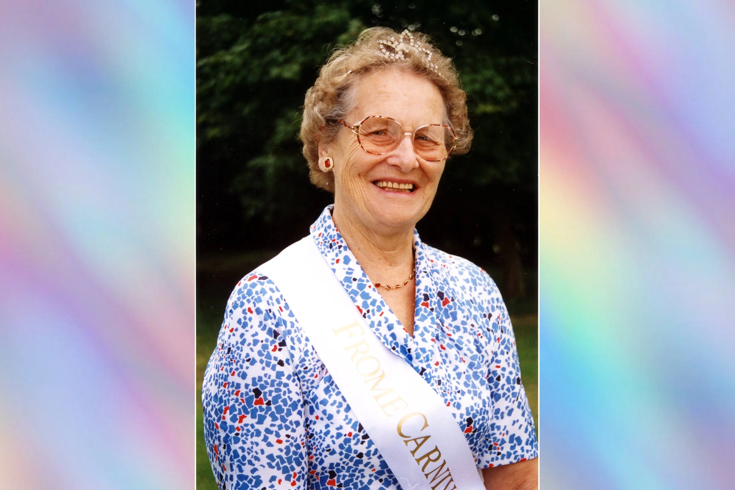  DAPHNE BAILY  - CARNIVAL GRANNY