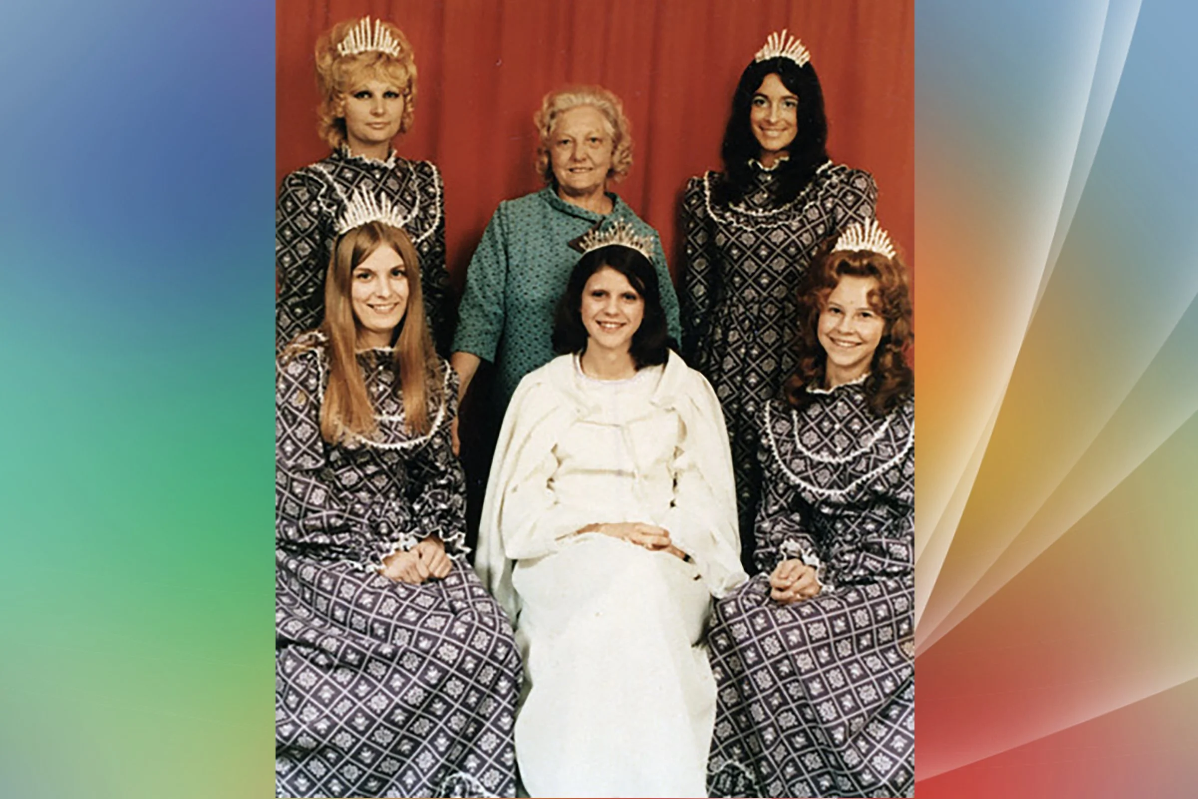  ELIZABETH  with attendants EDNA SOAMES, CHERIE CATT, ANDREA JONES, JENNIFER BUCK 1972