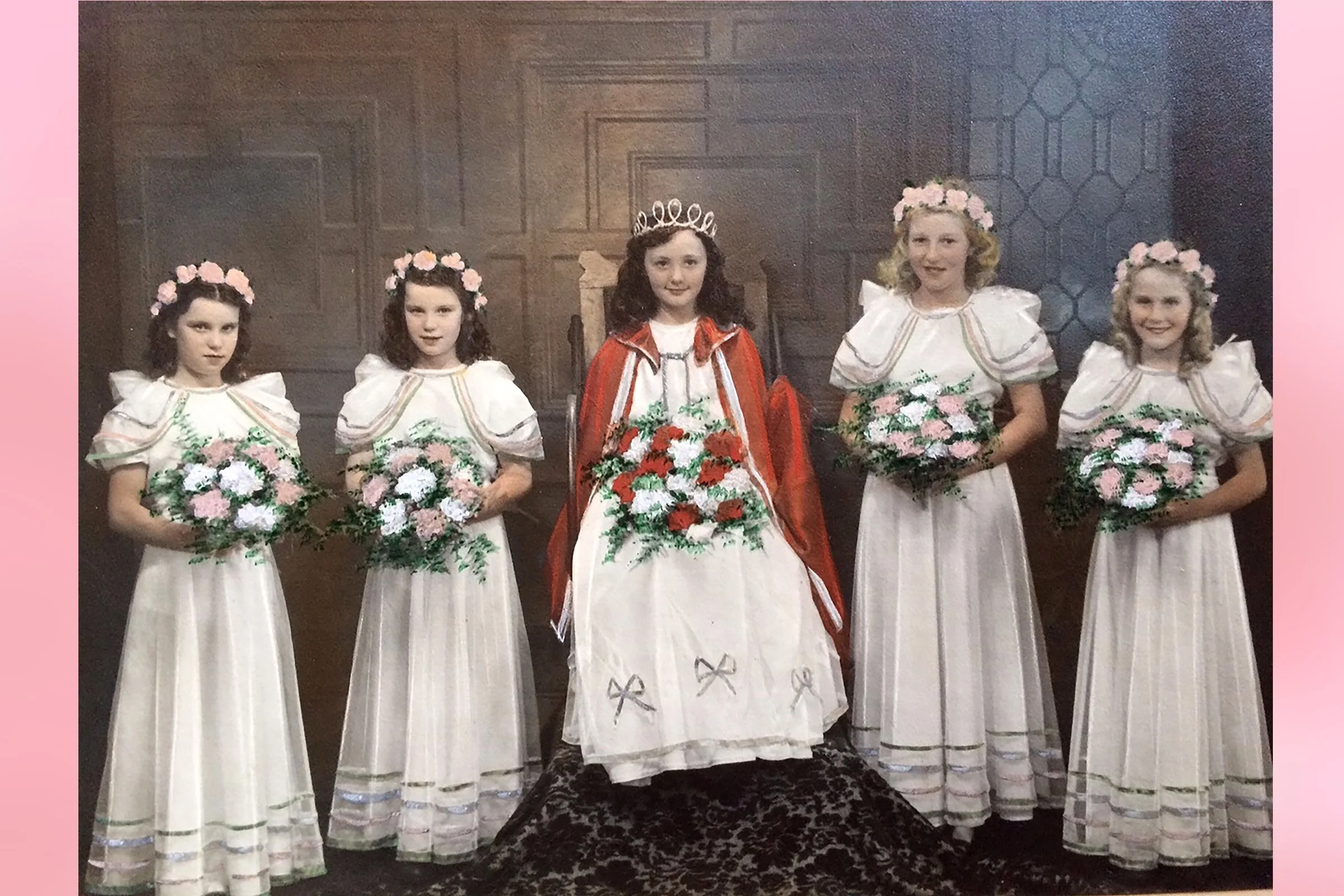 JENNIFER SMITH  - CHILDREN'S QUEEN 1949 with SHEILA NICHOLAS, ANITA NICHOLAS (twins), MAUREEN RUSSELL & MEGAN YERBURY