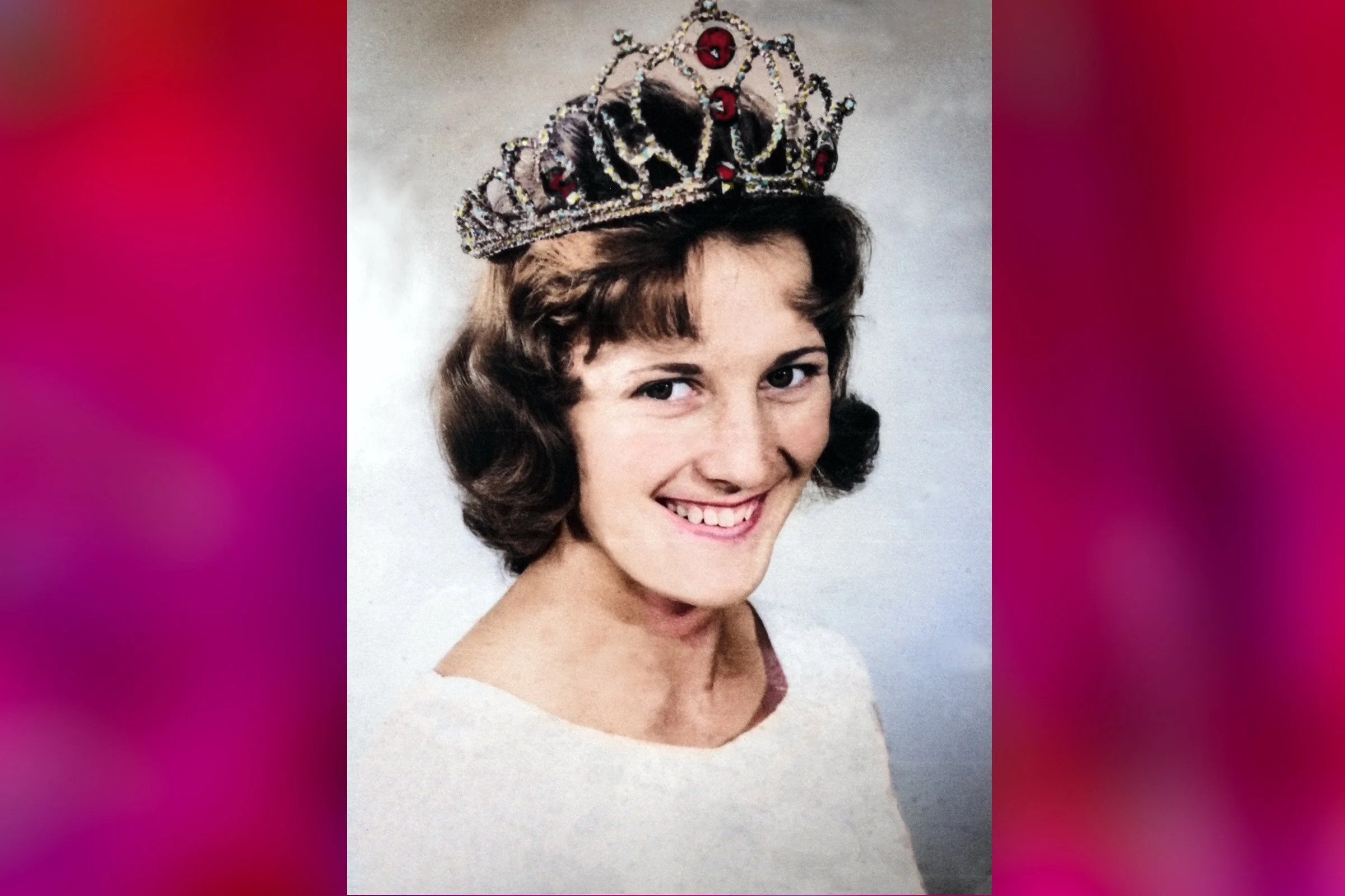  JANET HEWITT  - QUEEN 1960