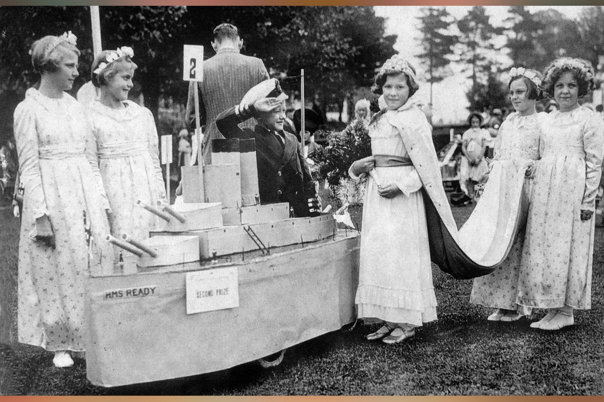 VERONICA BARNES  CHILDREN'S QUEEN with attendants BETTY DIMMICK, VIVIAN HEWITT, MURIAL GLOVER & BETTY RUSSELL 1938