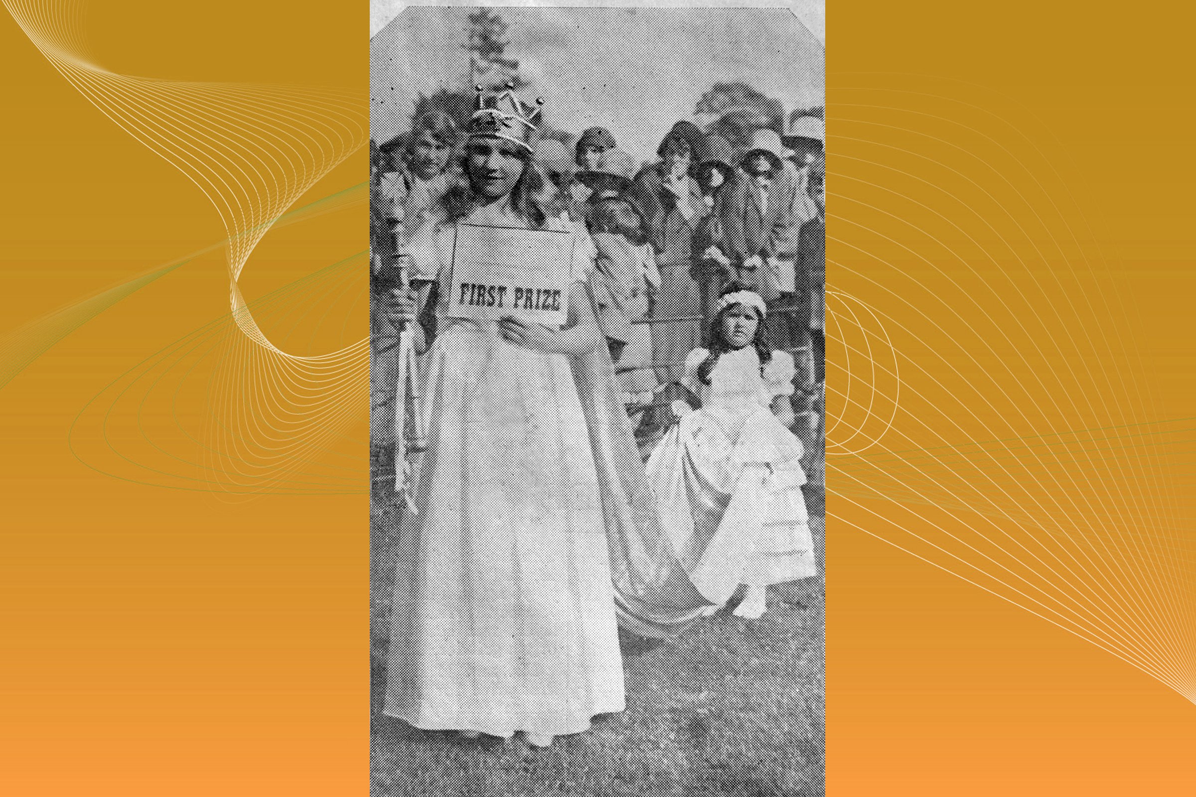  IVY TENNANT  CHILDREN'S QUEEN 1932, page Hilary Donaldson. Attendants (no image) BRENDA SCOTT, NANCY BANE and special PHYLLIS LAPHAM