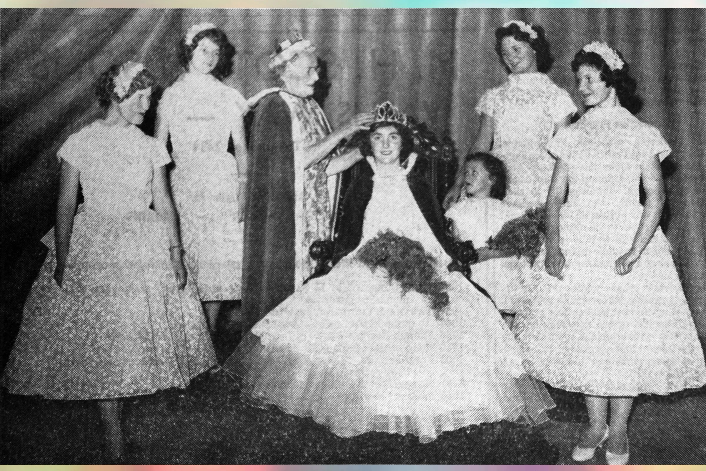  MAUREEN  with attendants JANET HEWITT, PAT BURNS, BRIDGET GRIGGS & DIANE MILLER 1959