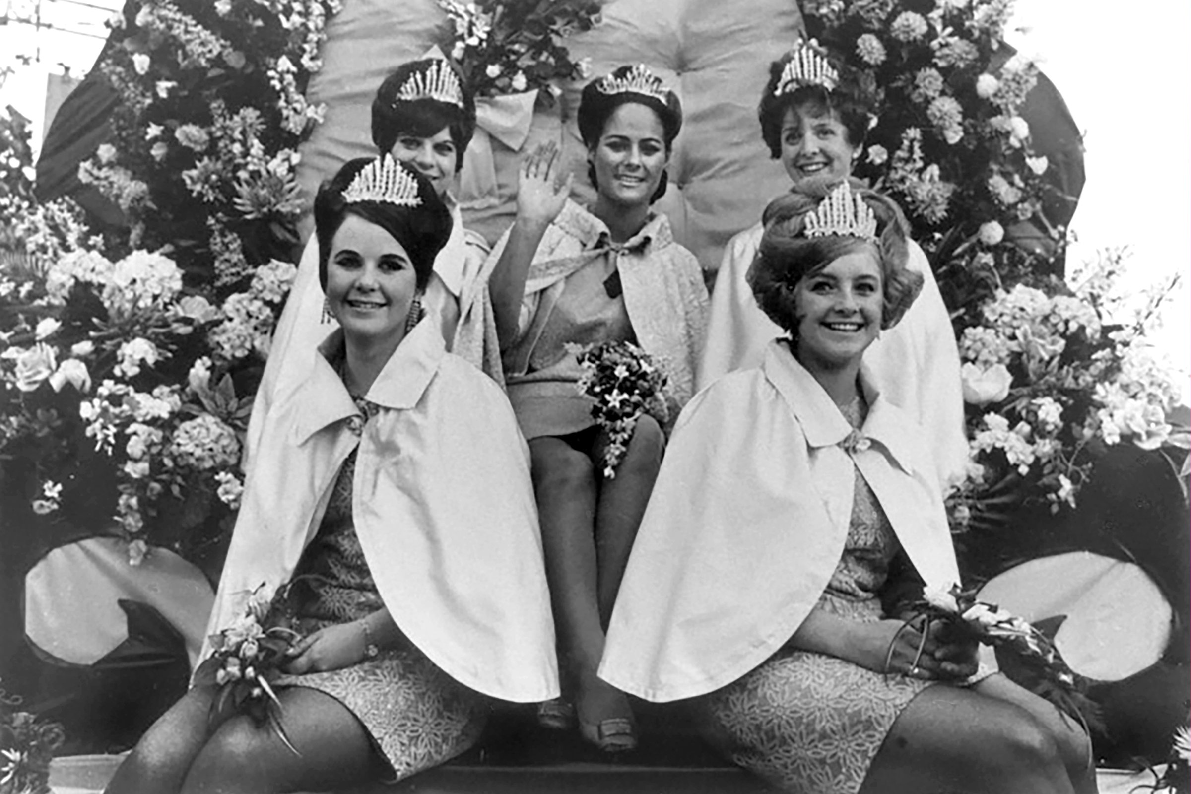  DEE  with attendants CHRISTINE WHITTINGTON, GILLIAN CARTER, SHERRY PRICE, ANGELA DANDO 1968