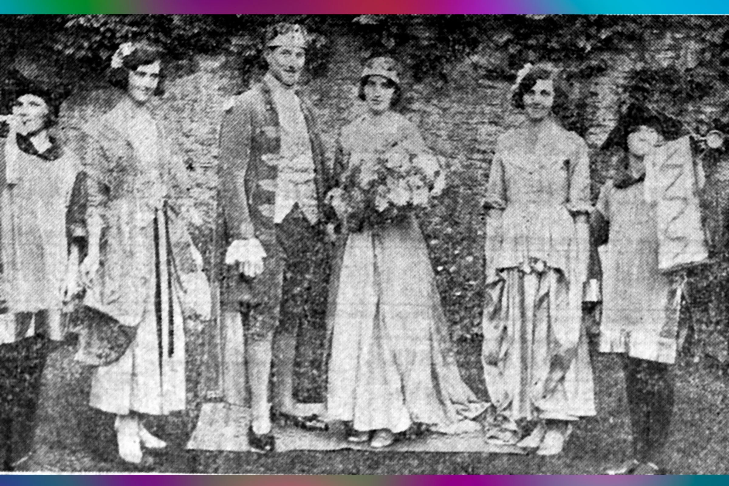  Mr C BARNES  KING,  ALTHEA SEDDON  QUEEN 1930. Attendants IRENE SEDDON & EUNICE SEDDON