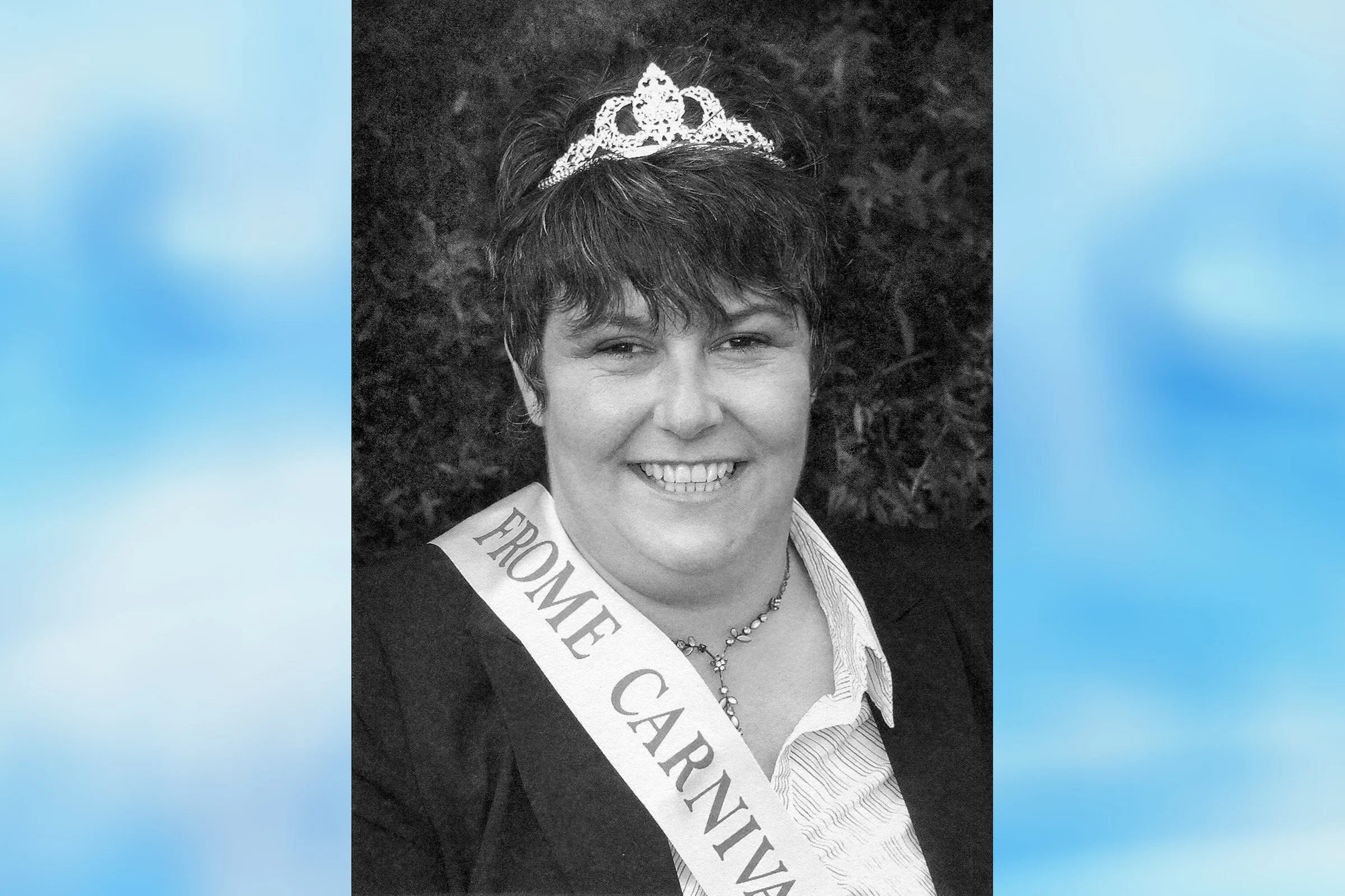  SALLY NEWBURY  - CARNIVAL GRANNY