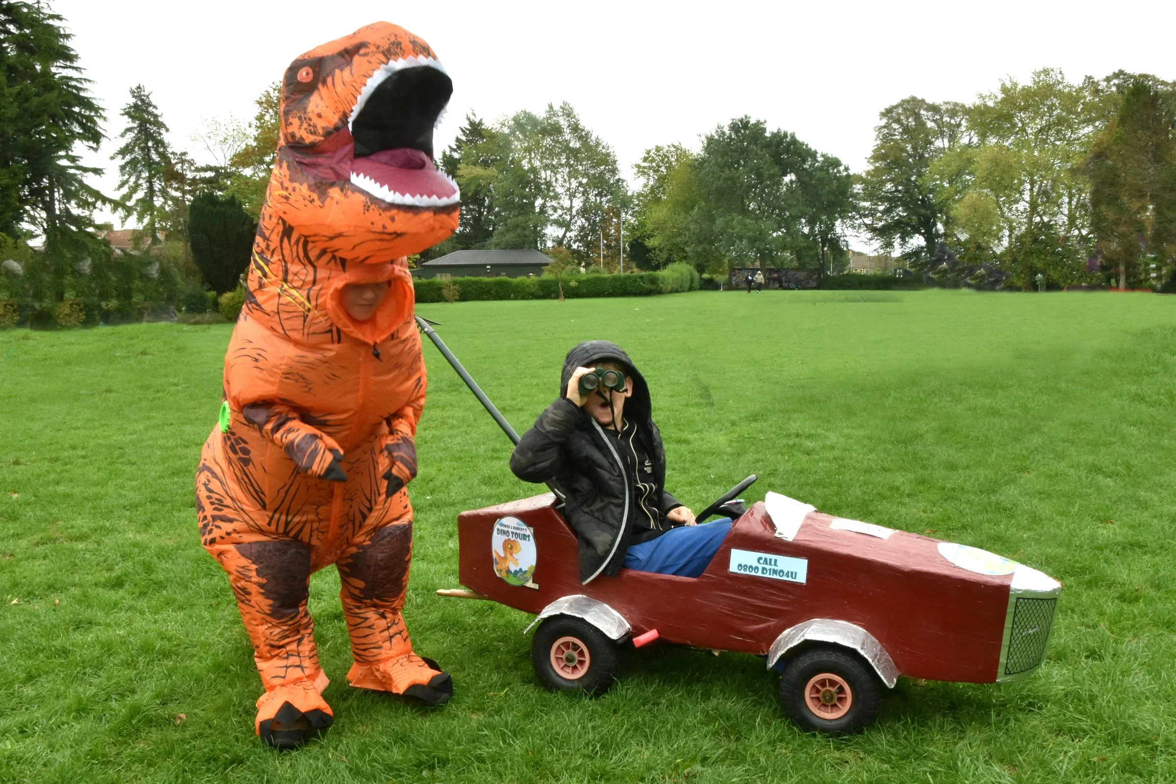 Dino Tours - George & Harley