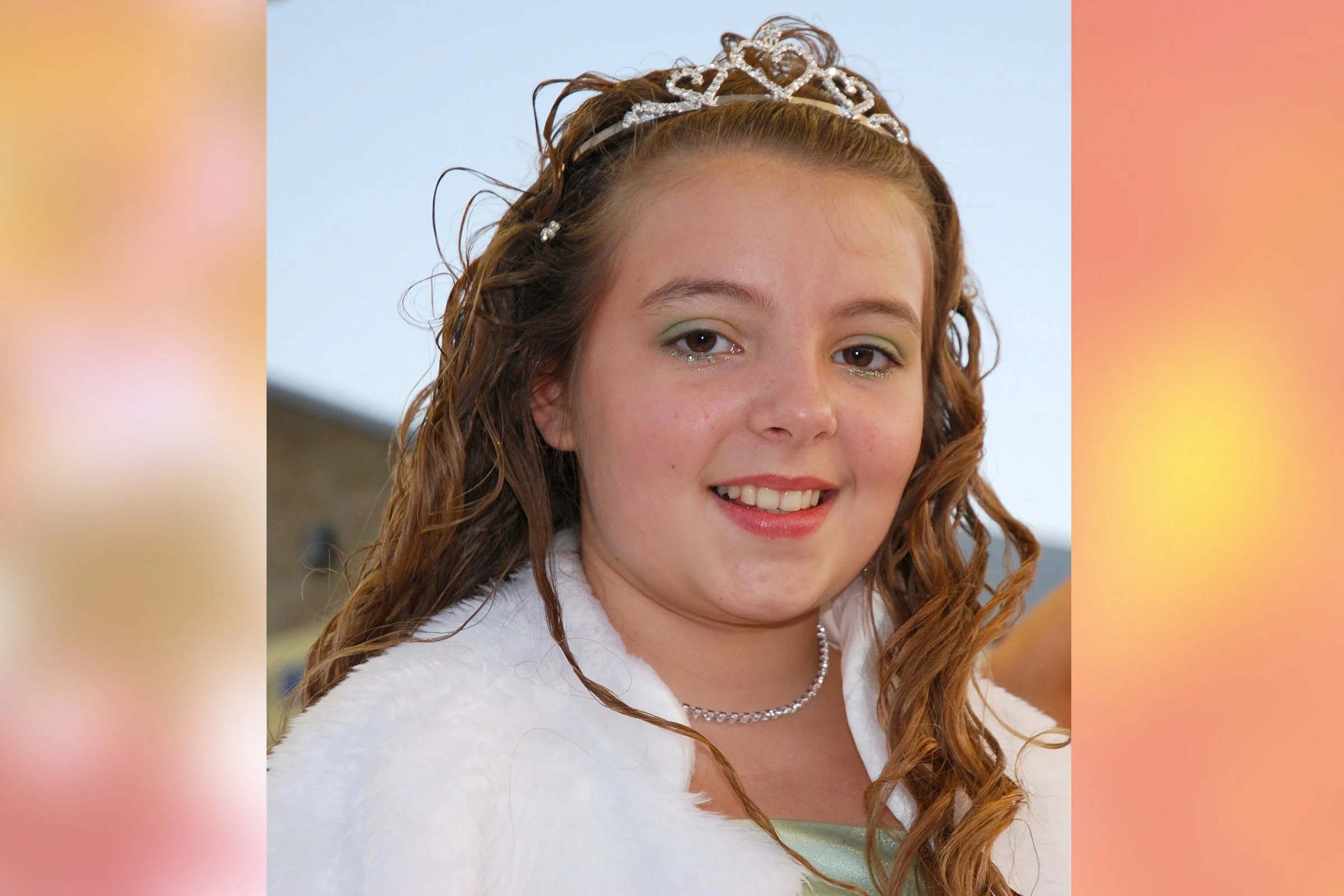 COURTNEY SHERRED - Children's Attendant