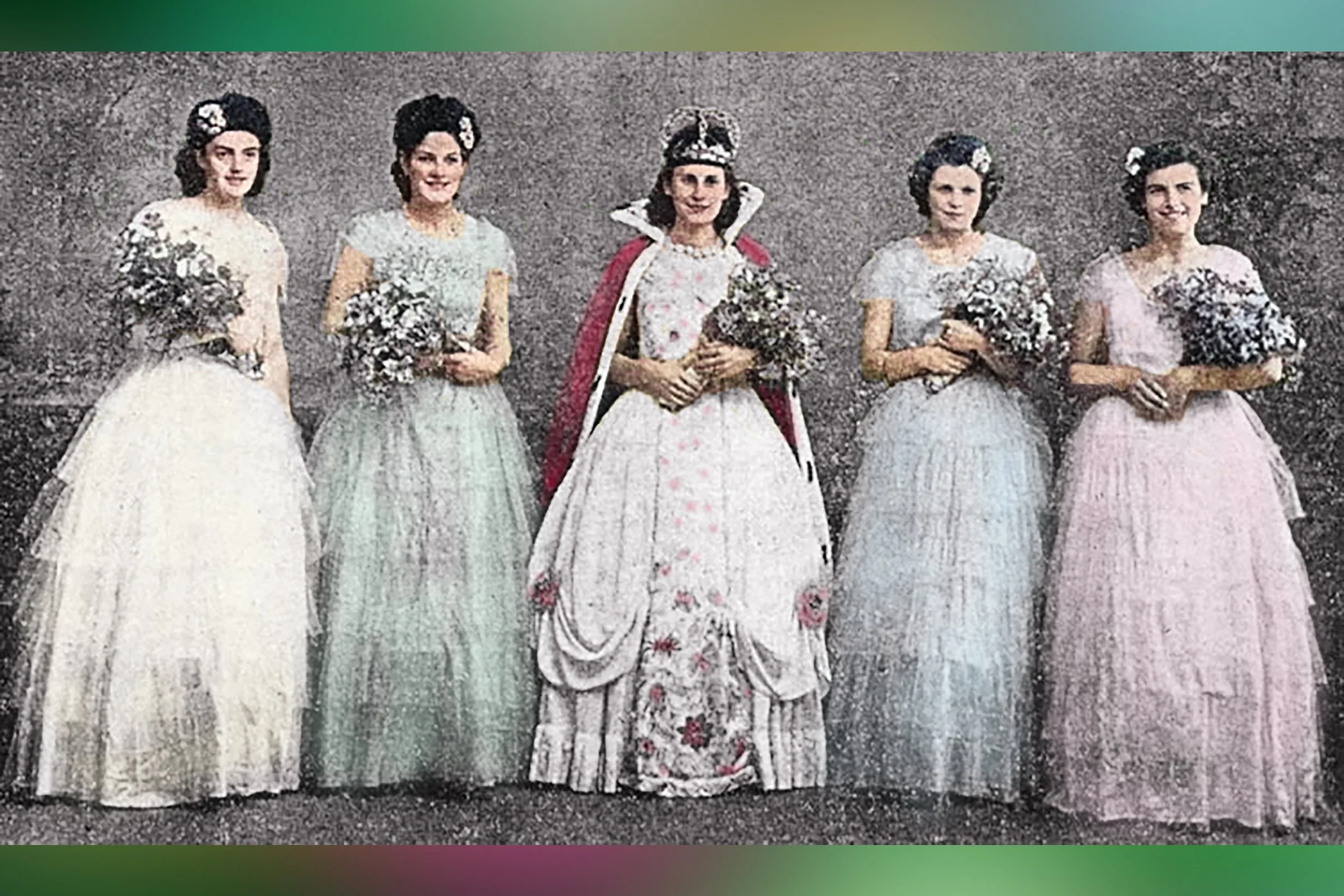  RUBY MORRELL  - QUEEN 1945 with BETTY BARNES, PAT HALL, DORIS DAVIES, HAZEL NORTON