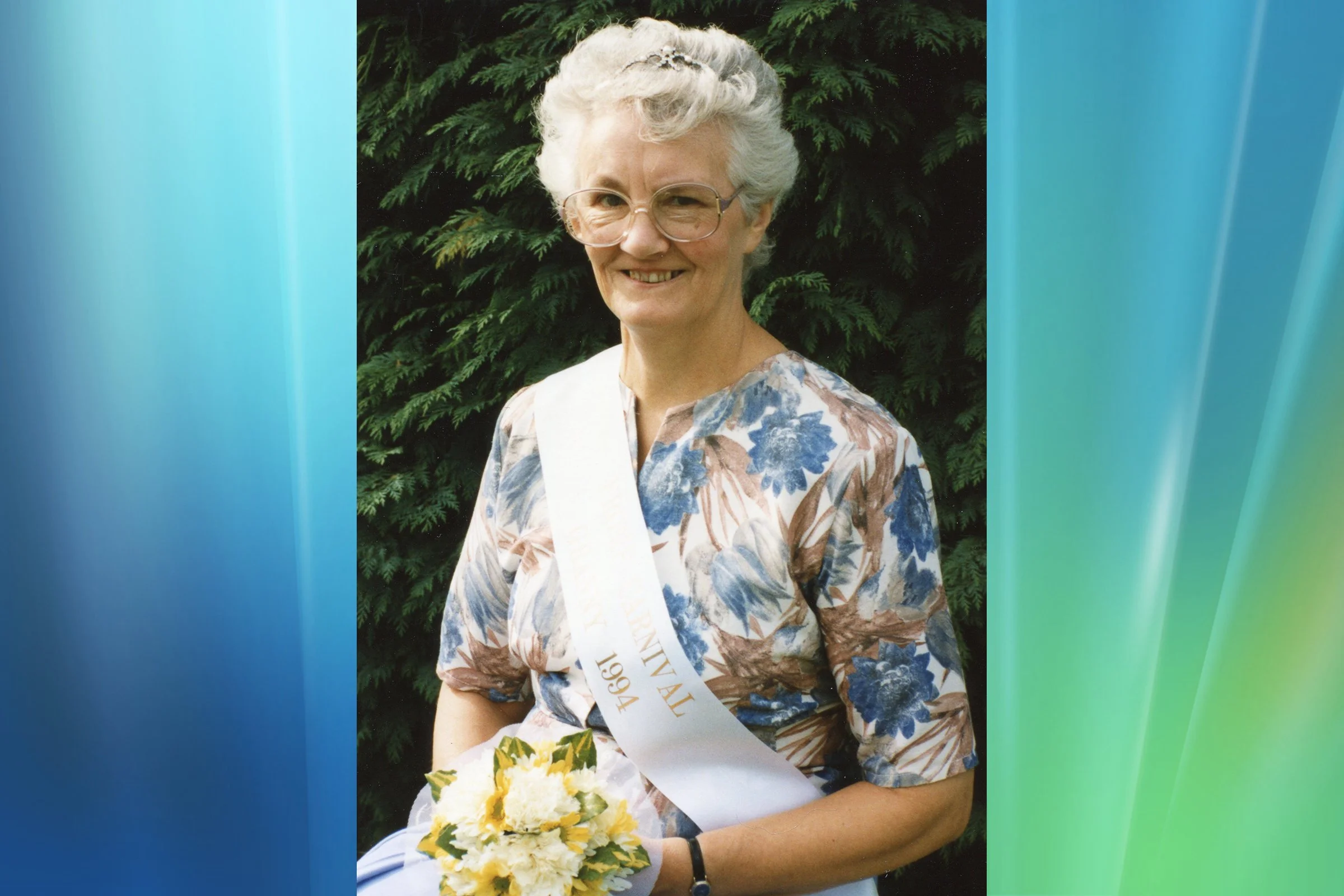  CHRISTINE CLARKE  - CARNIVAL GRANNY