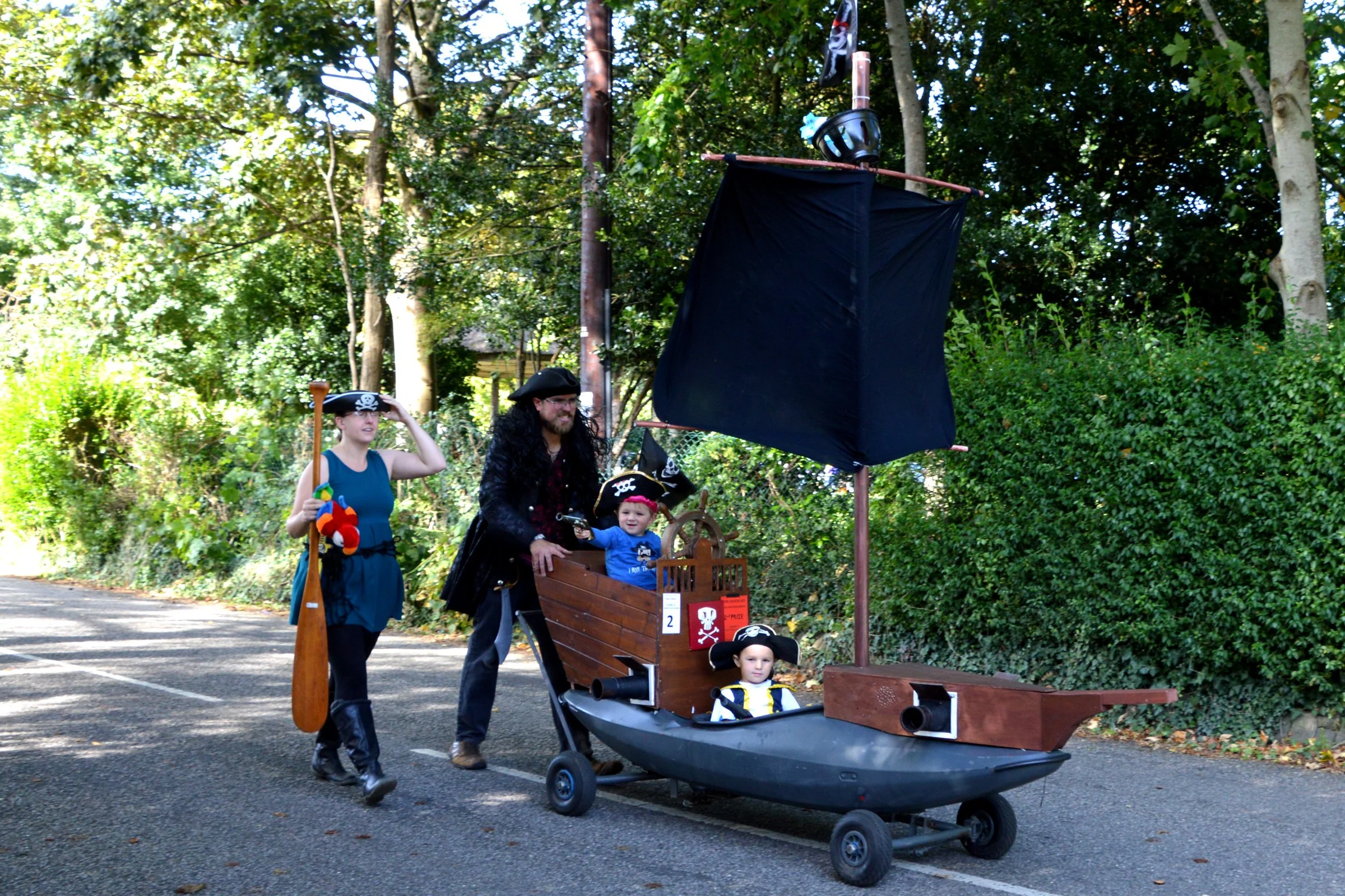 Canal & River Pirates - The Howes Family