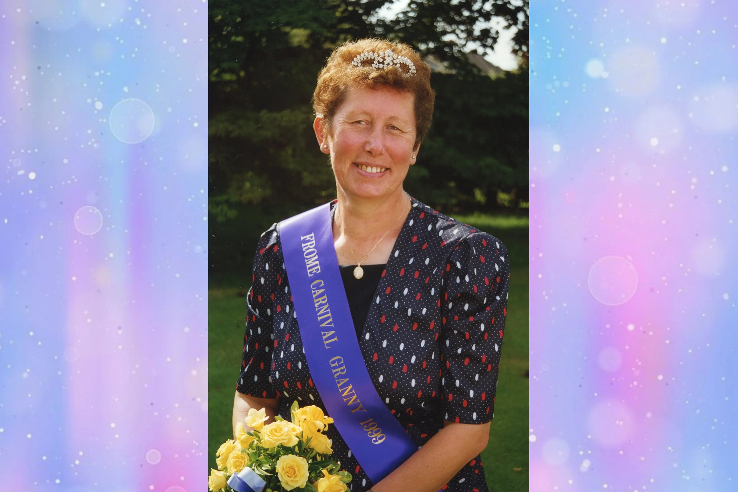  JULIE BARNEY  - CARNIVAL GRANNY