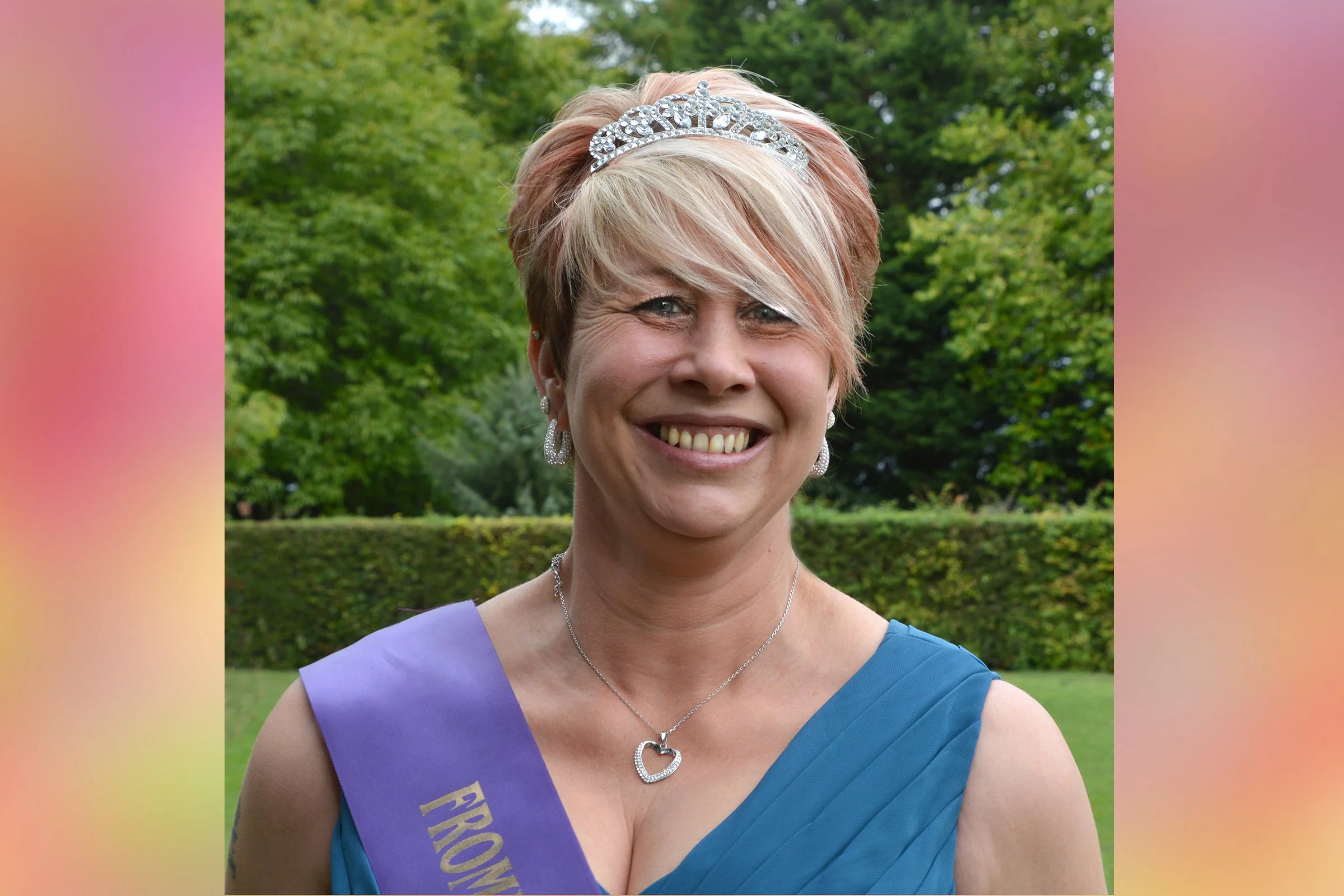  LORETTA HUGHES  - CARNIVAL GRANNY