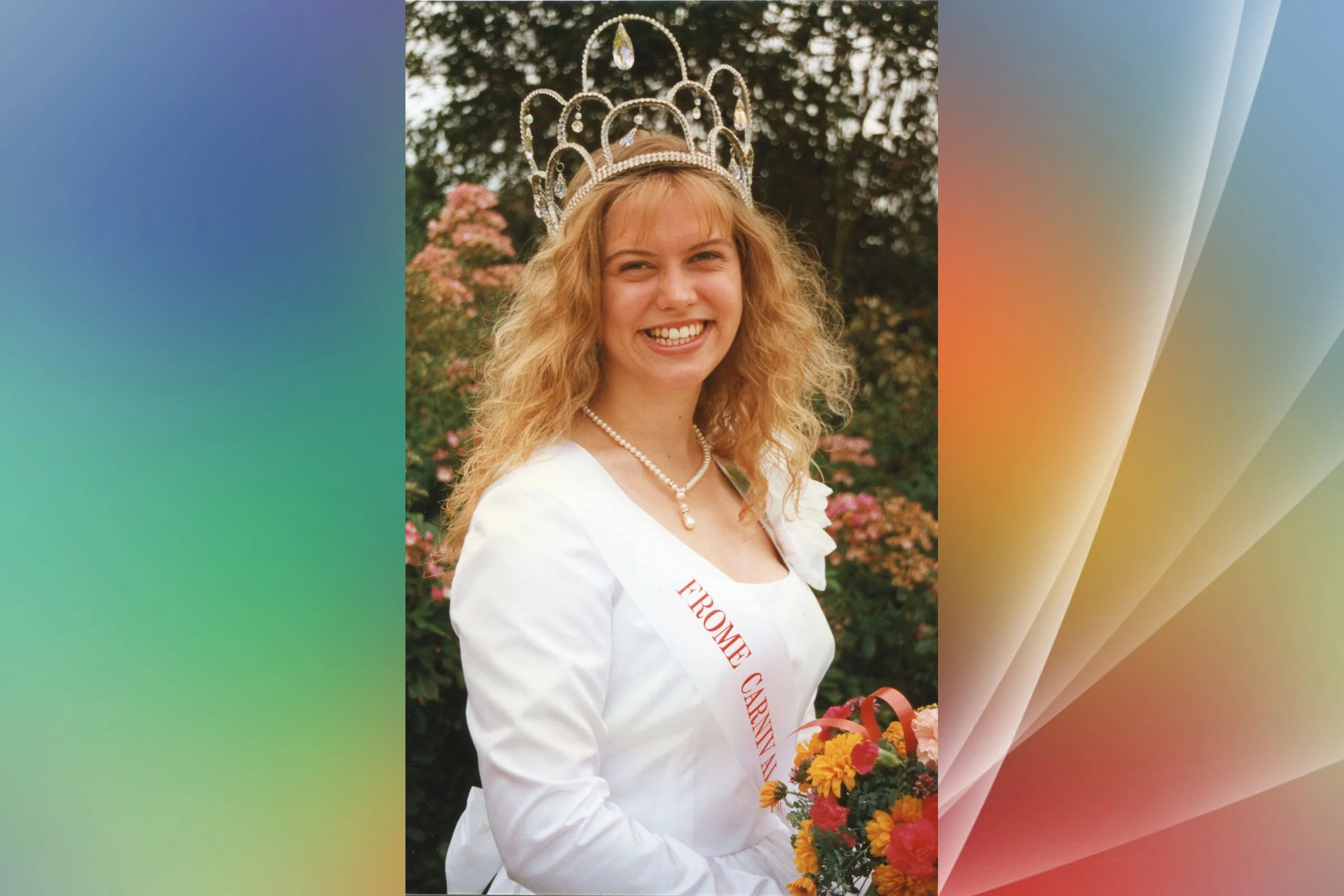  JULIE ROGERS  - QUEEN