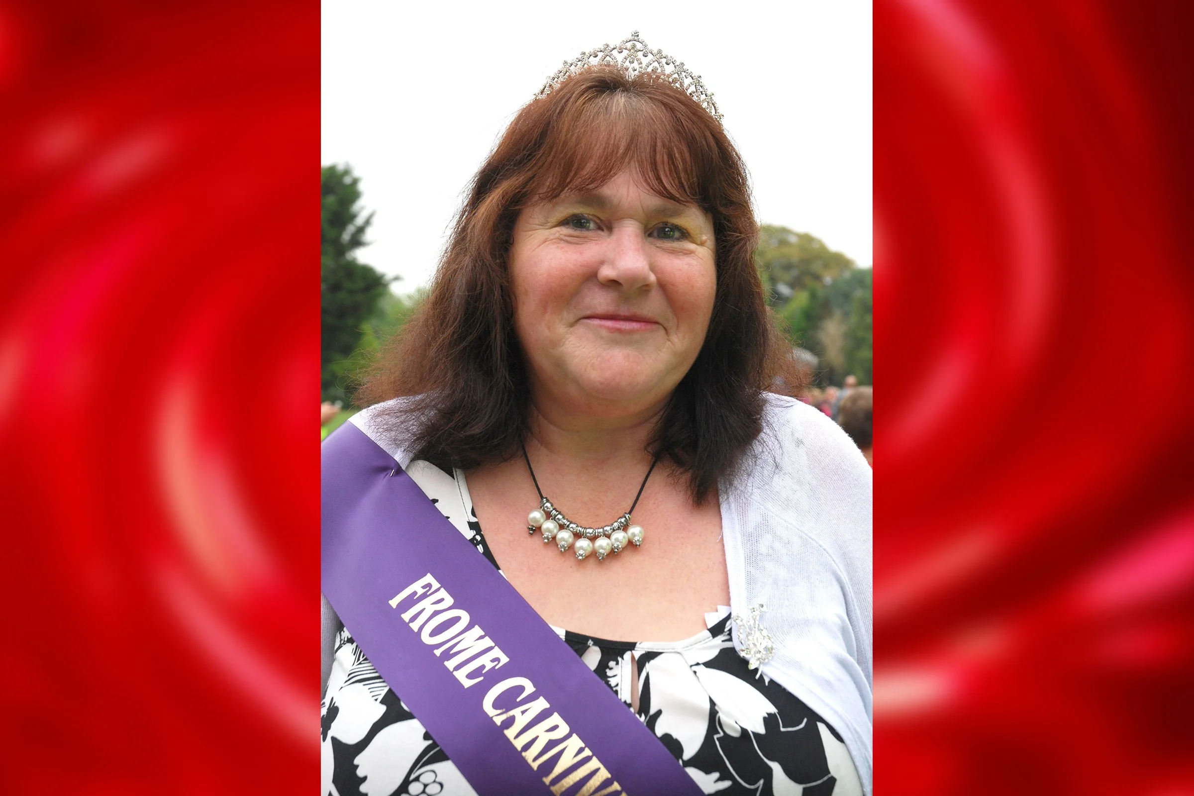  SUSAN SWANN  - CARNIVAL GRANNY