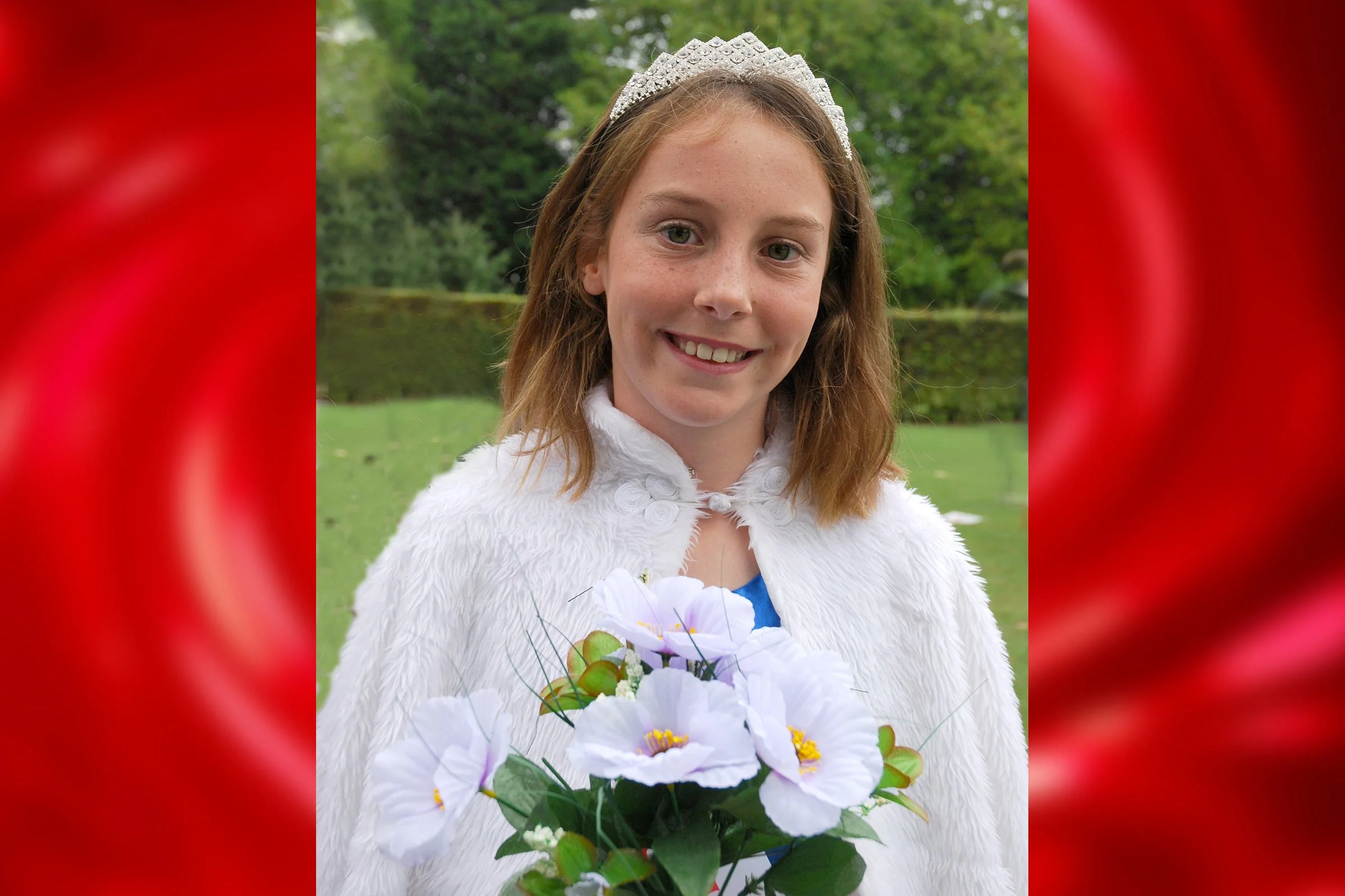 JASMIN WELLS - Children's Attendant