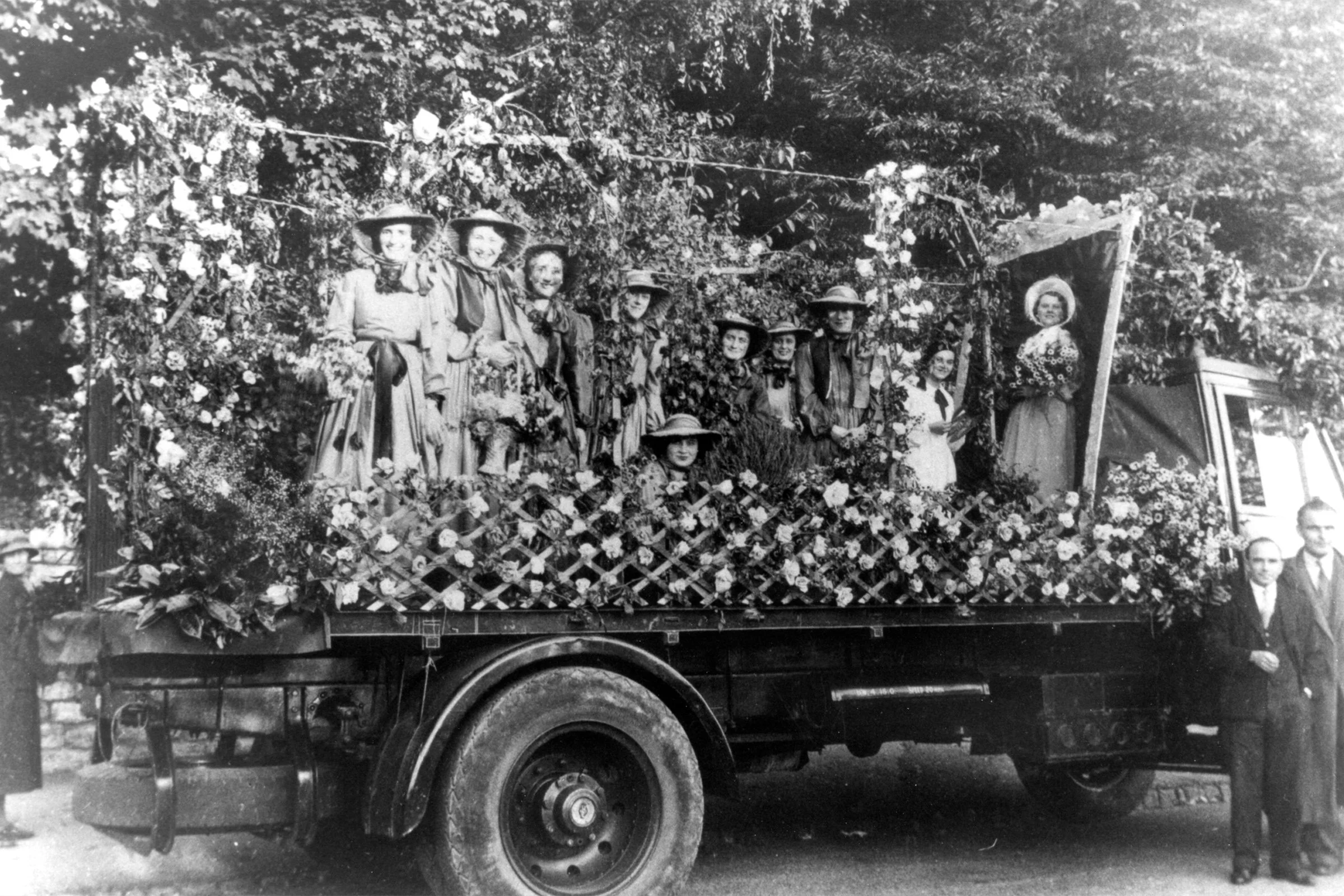  A Picture  Tucker's Wallbridge Cloth Mills