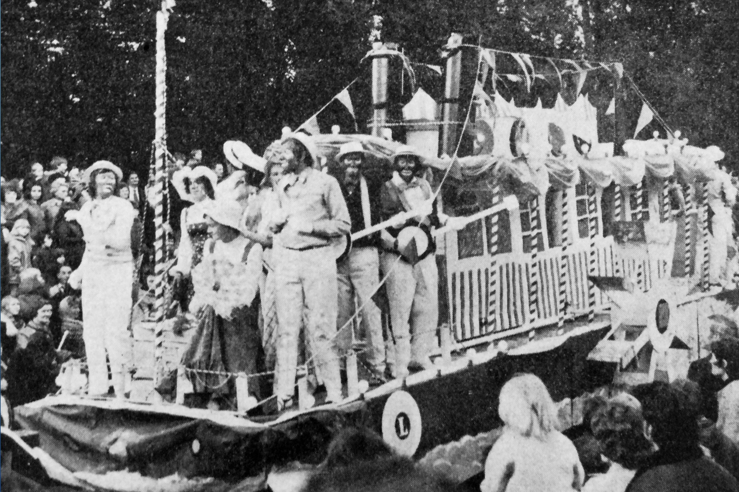 Black & White Minstrels - Frome Mothers Club