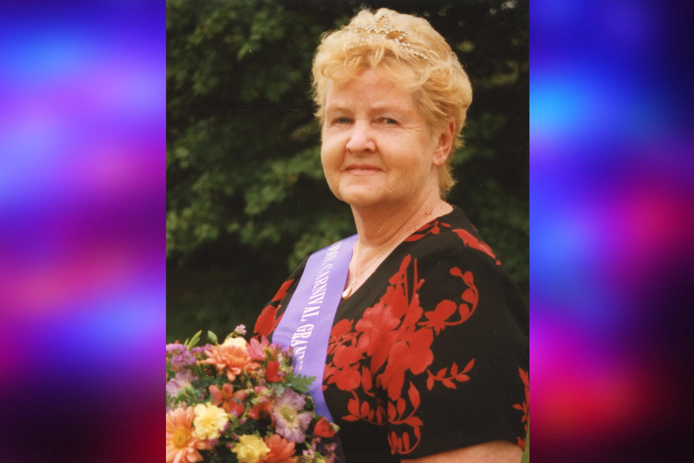  JOAN VOWLES  - CARNIVAL GRANNY