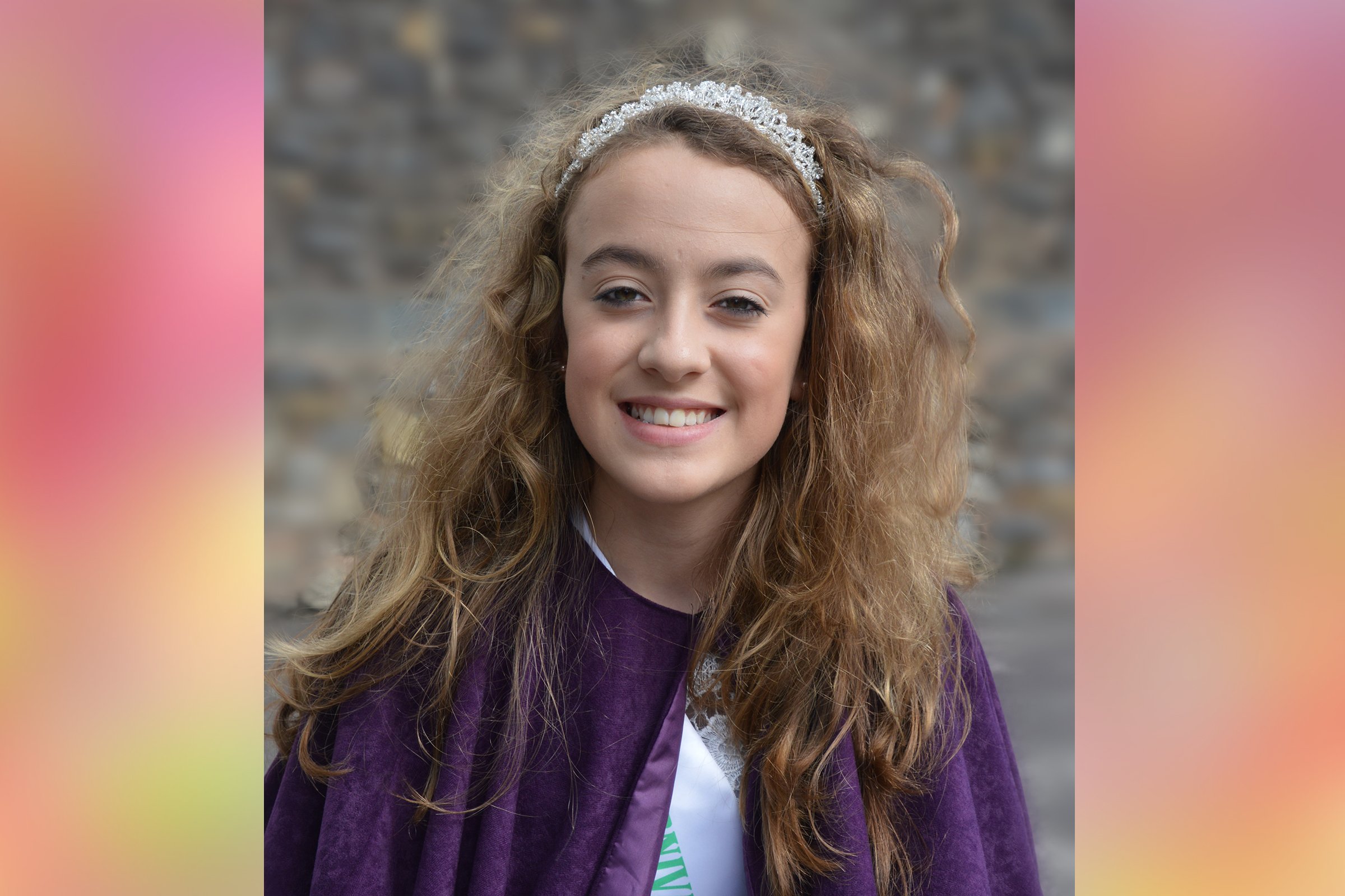 MIA WHITEHOUSE - Teenage Attendant