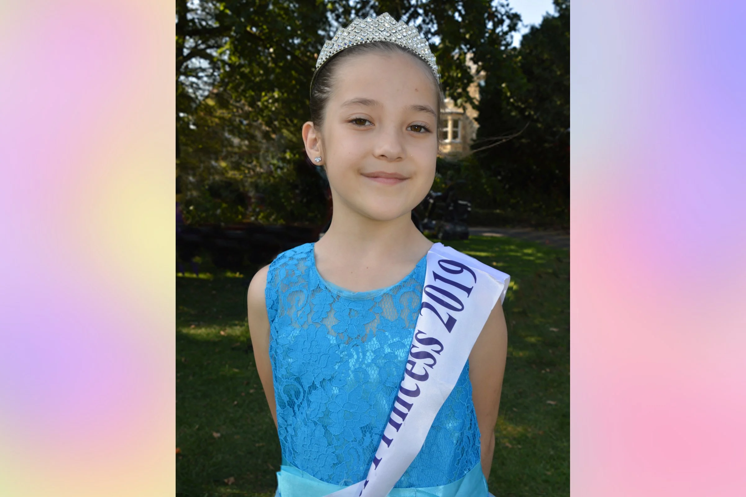 SCARLETT JONES - Princess