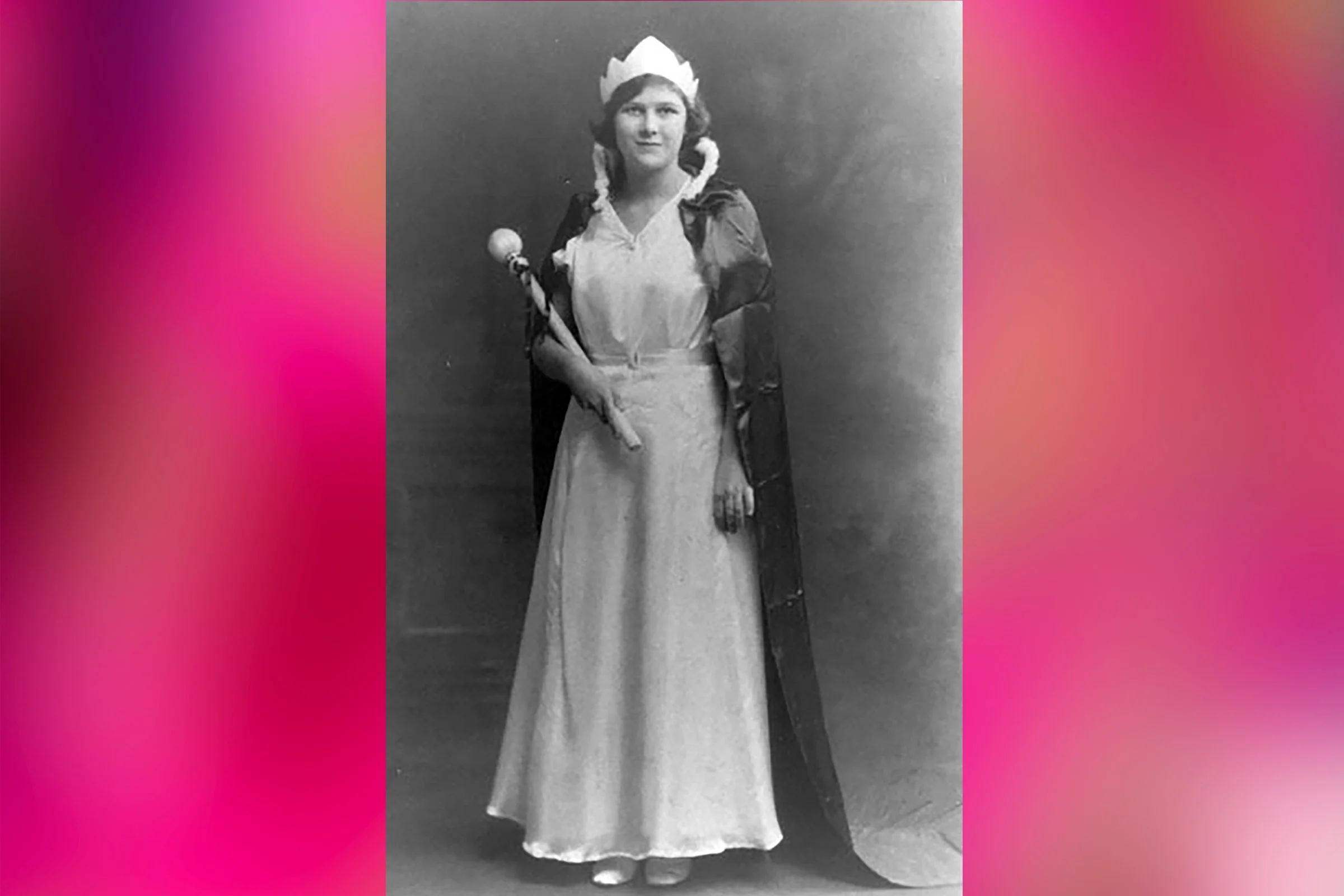 NANCY BUSH attendant to MARJORIE. The other attendants were BARBARA NORRIS & JOAN HAYES (no image) 1934