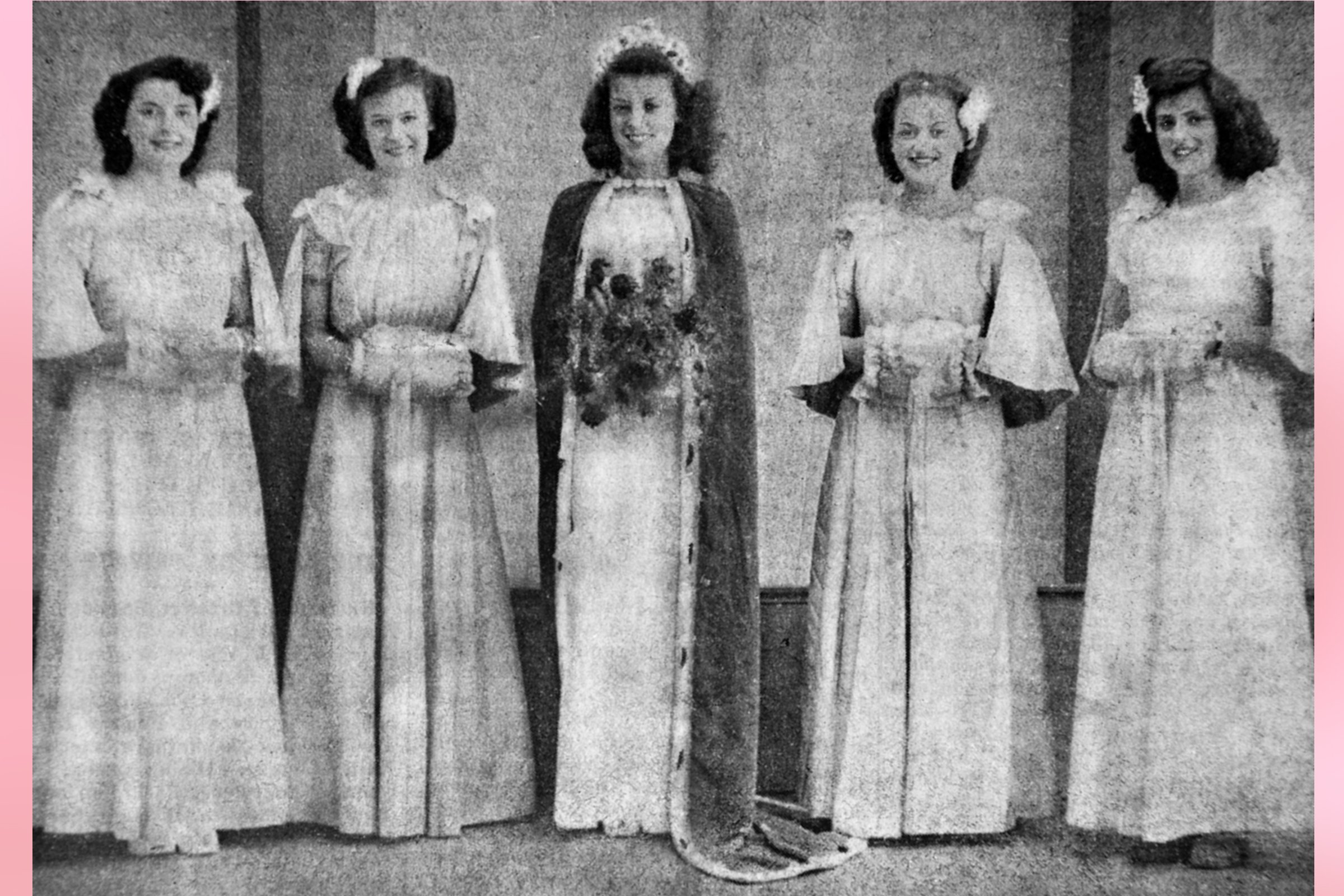  JOAN NIELSON  - QUEEN 1949 with BARBARA DAVIES, JEAN HIBBERD, GLENYS EVANS & SYLVIA PORCH
