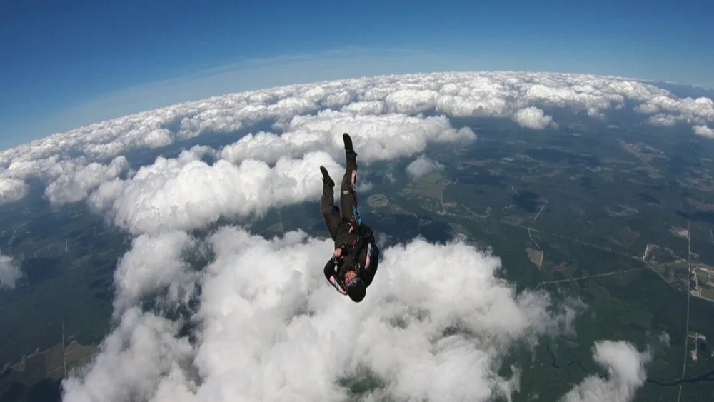 AFF Category E student performing instability maneuvers