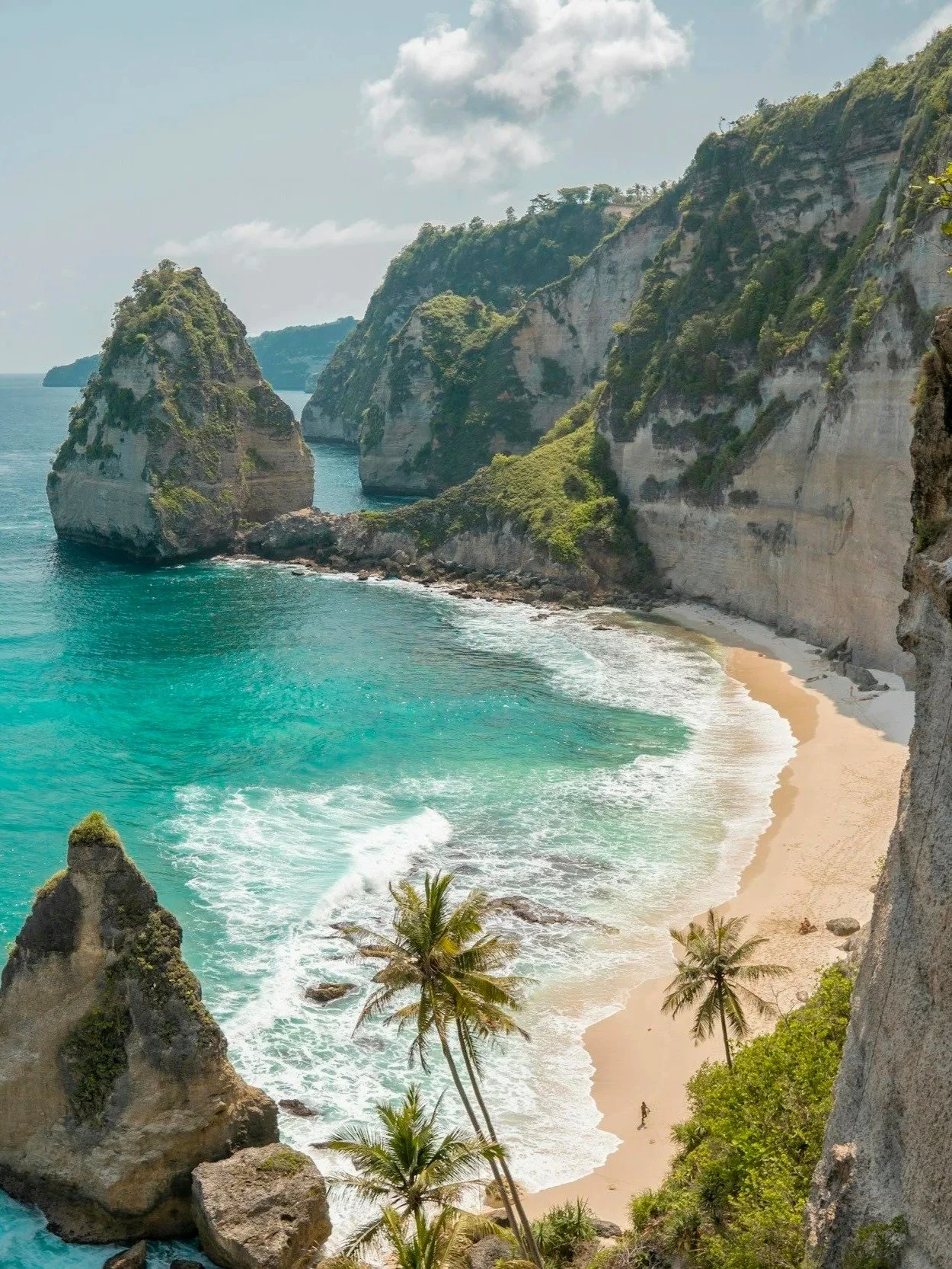 Thinking about those 2027 new destinations 😍 who&rsquo;s joining us?

BALI 🇮🇩 May 2027
VIETNAM 🇻🇳 March 2027
JAPAN 🇯🇵 March 2027 (bookings opening soon)!
Peru 🇵🇪 July 2027 (bookings opening soon)!

All our upcoming trips on the website 👀

#