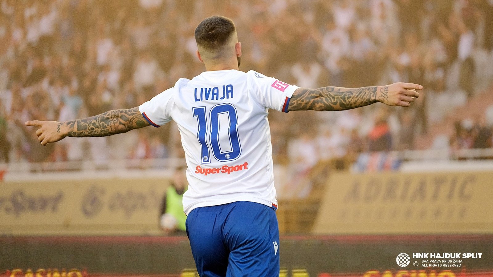 Jedan od njih, a jedini za njih - Marko Livaja one man show
