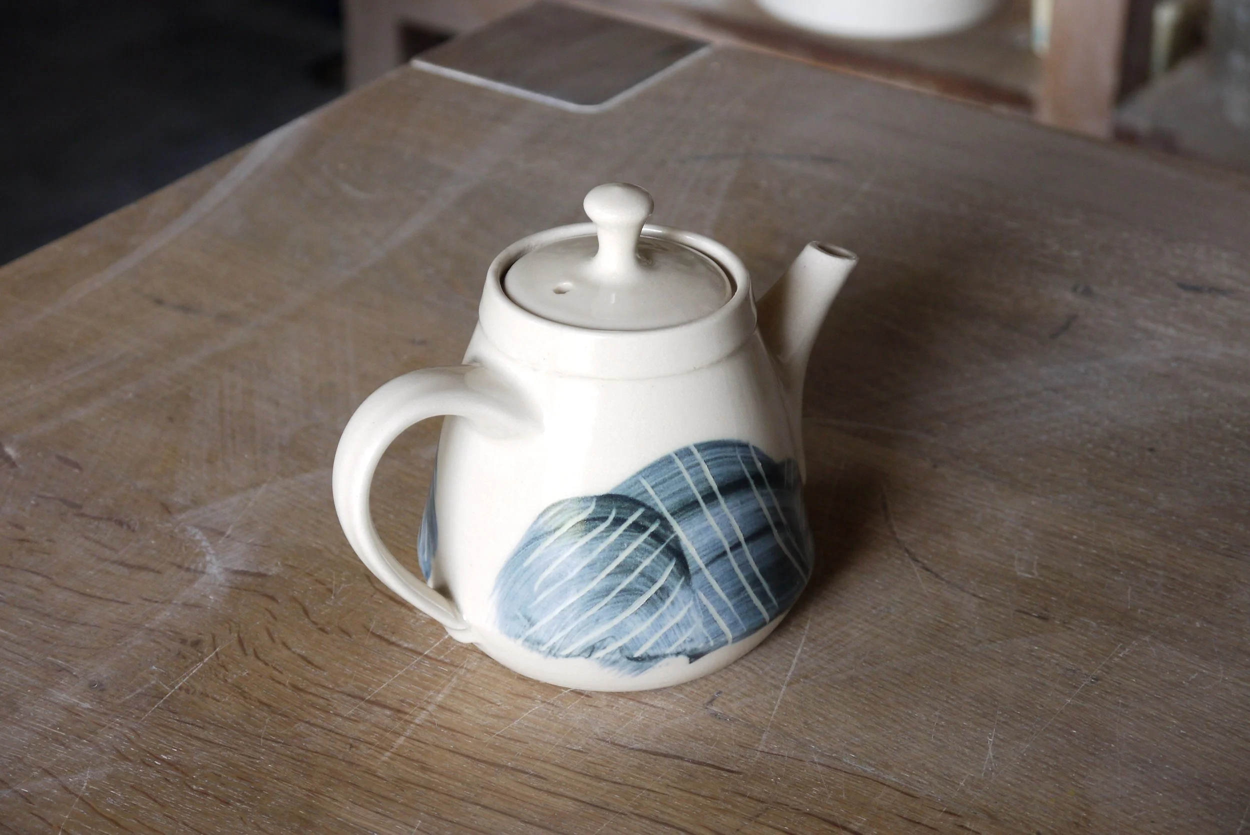 Fields Teapot small 1 d.JPG