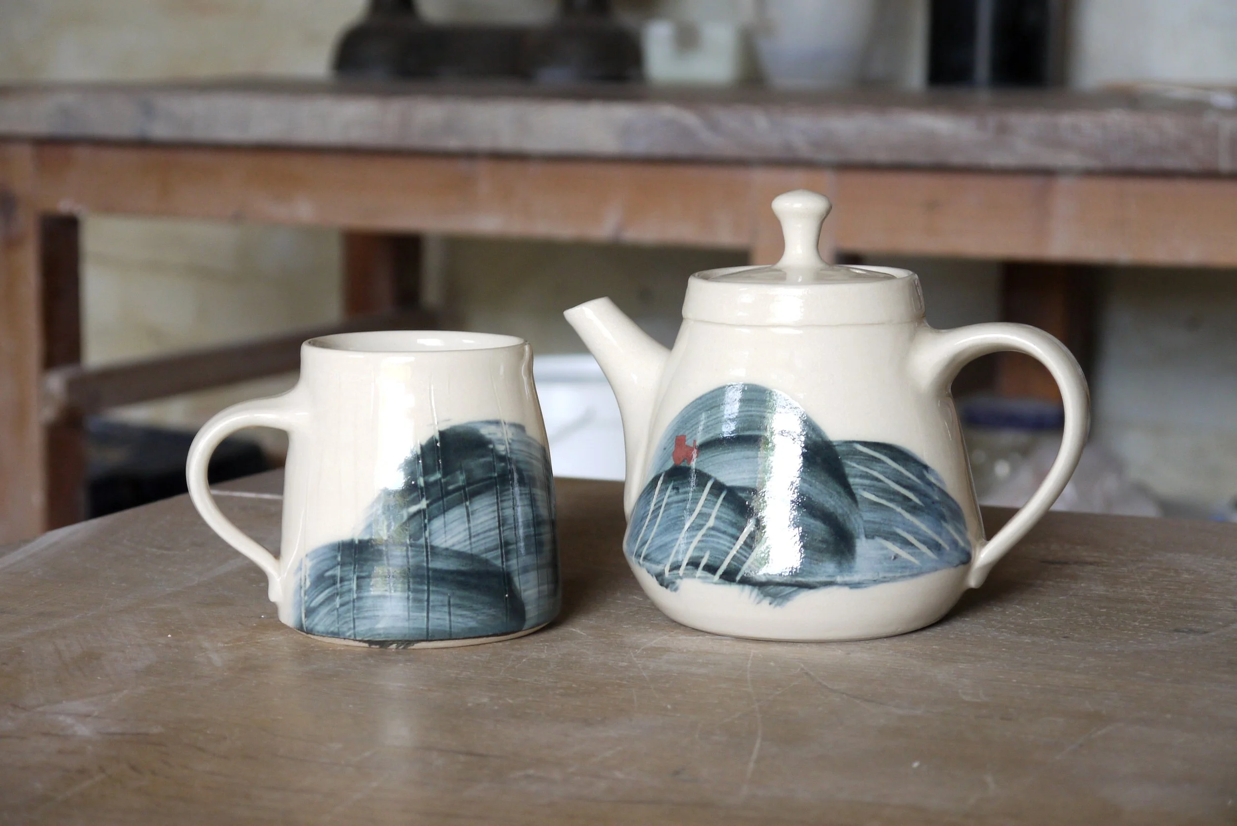 Fields small teapot with mug.JPG