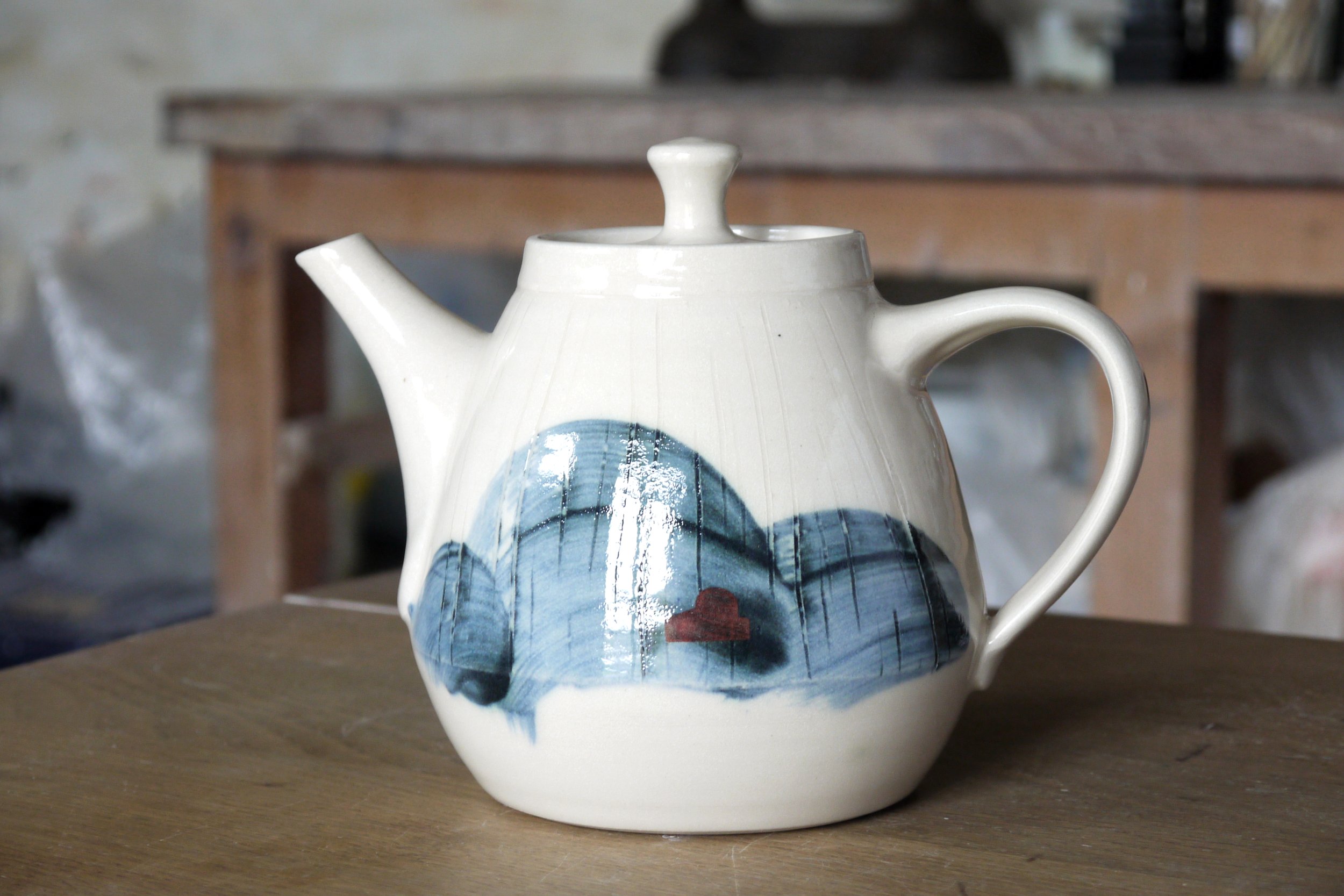 Fields Teapot Large 1 e.JPG