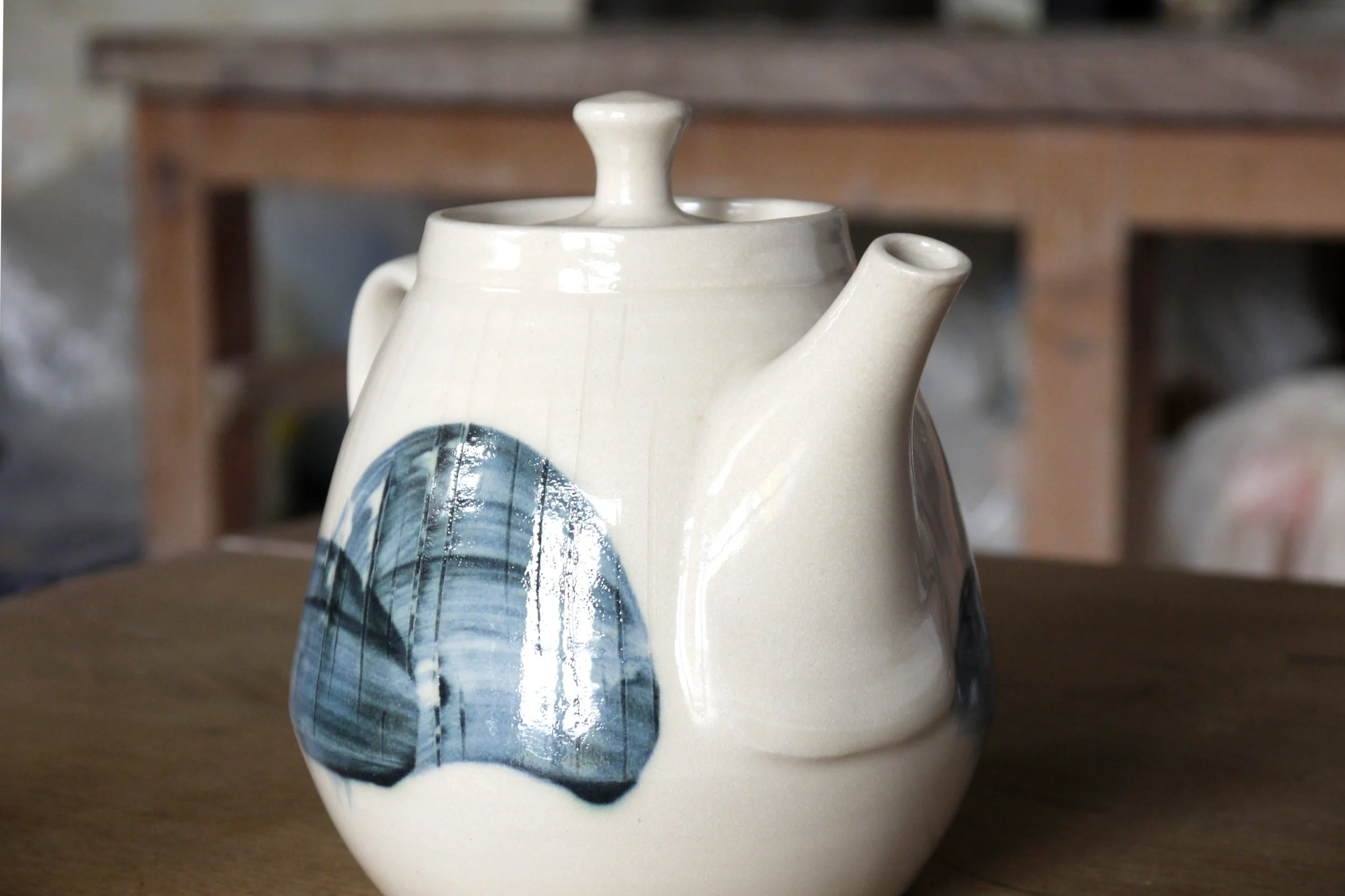 Fields Teapot Large 1 c.JPG