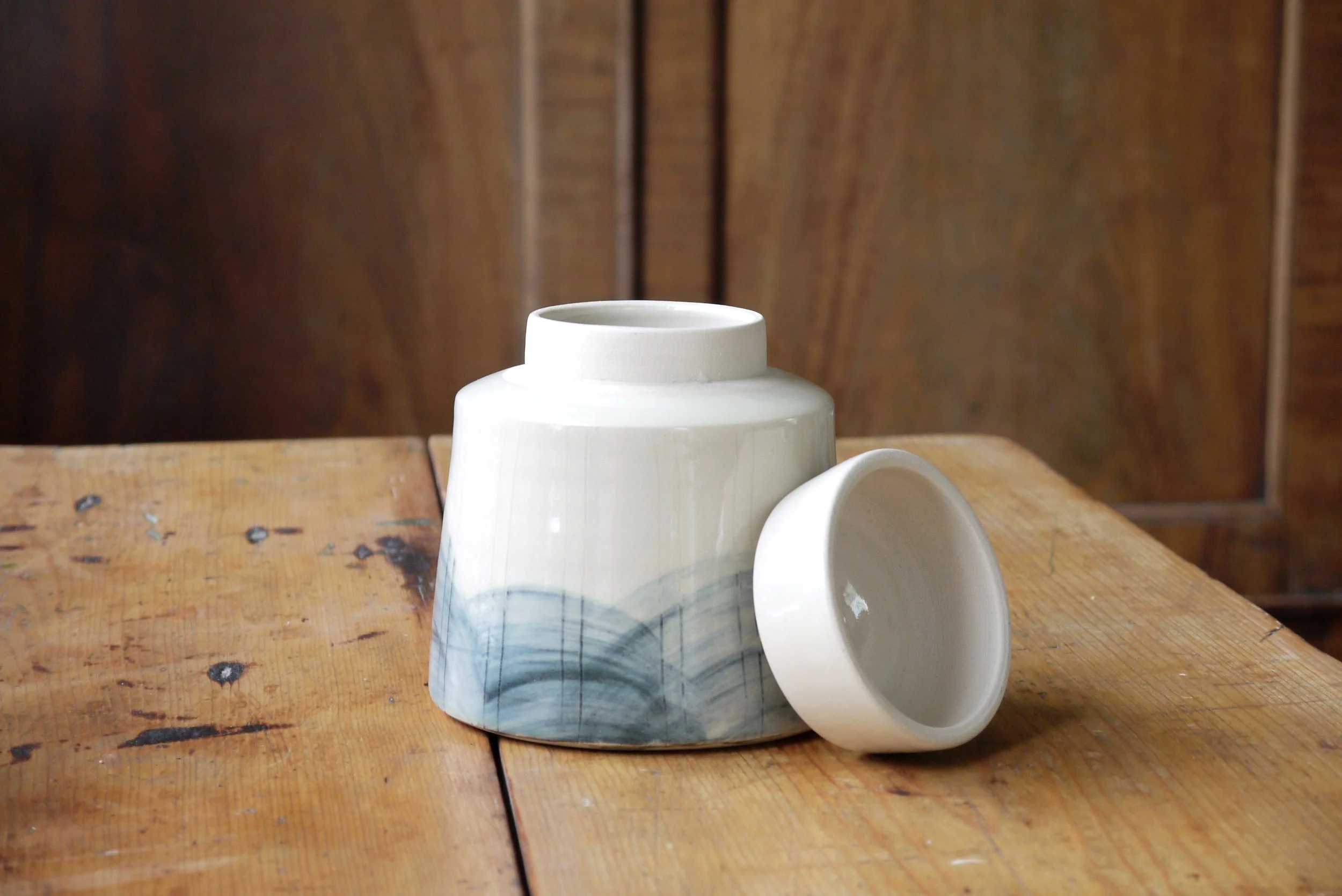 Bridget Timoney blue and white ceramic tea caddy 1d.JPG