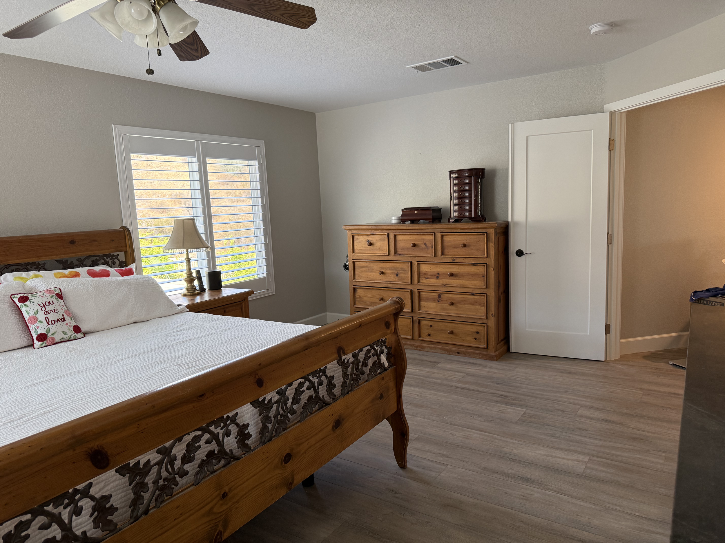 home for sale in Castaic California Los Angeles County five bedroom